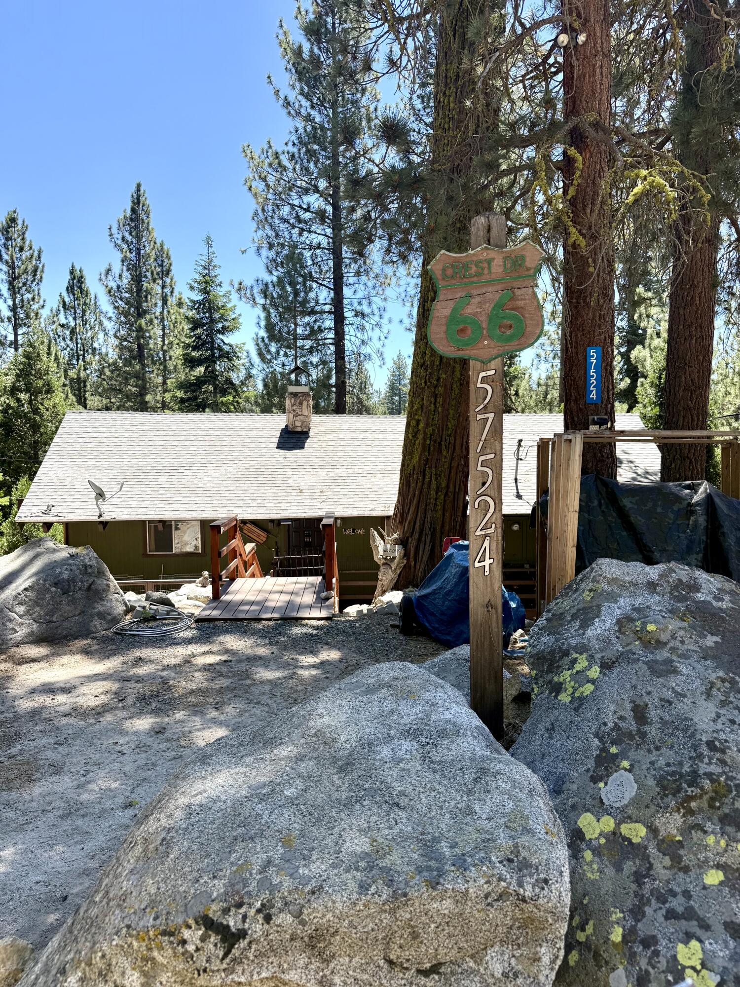 57524 Crest Dr, Springville, CA 93265