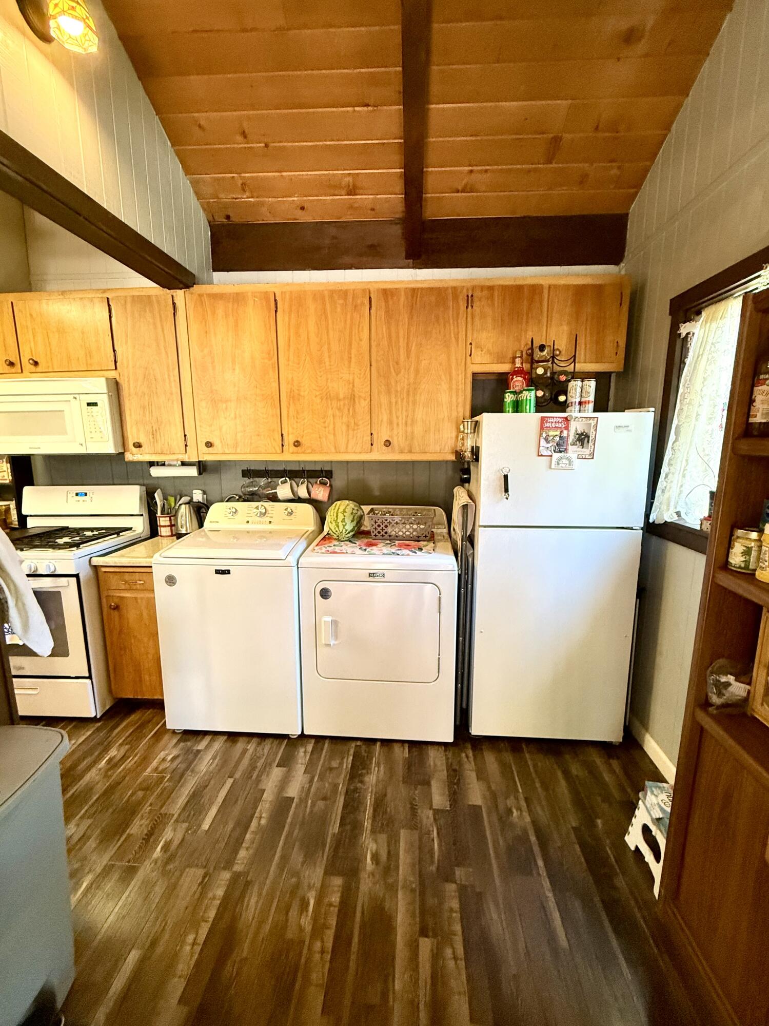 57524 Crest Dr, Springville, CA 93265