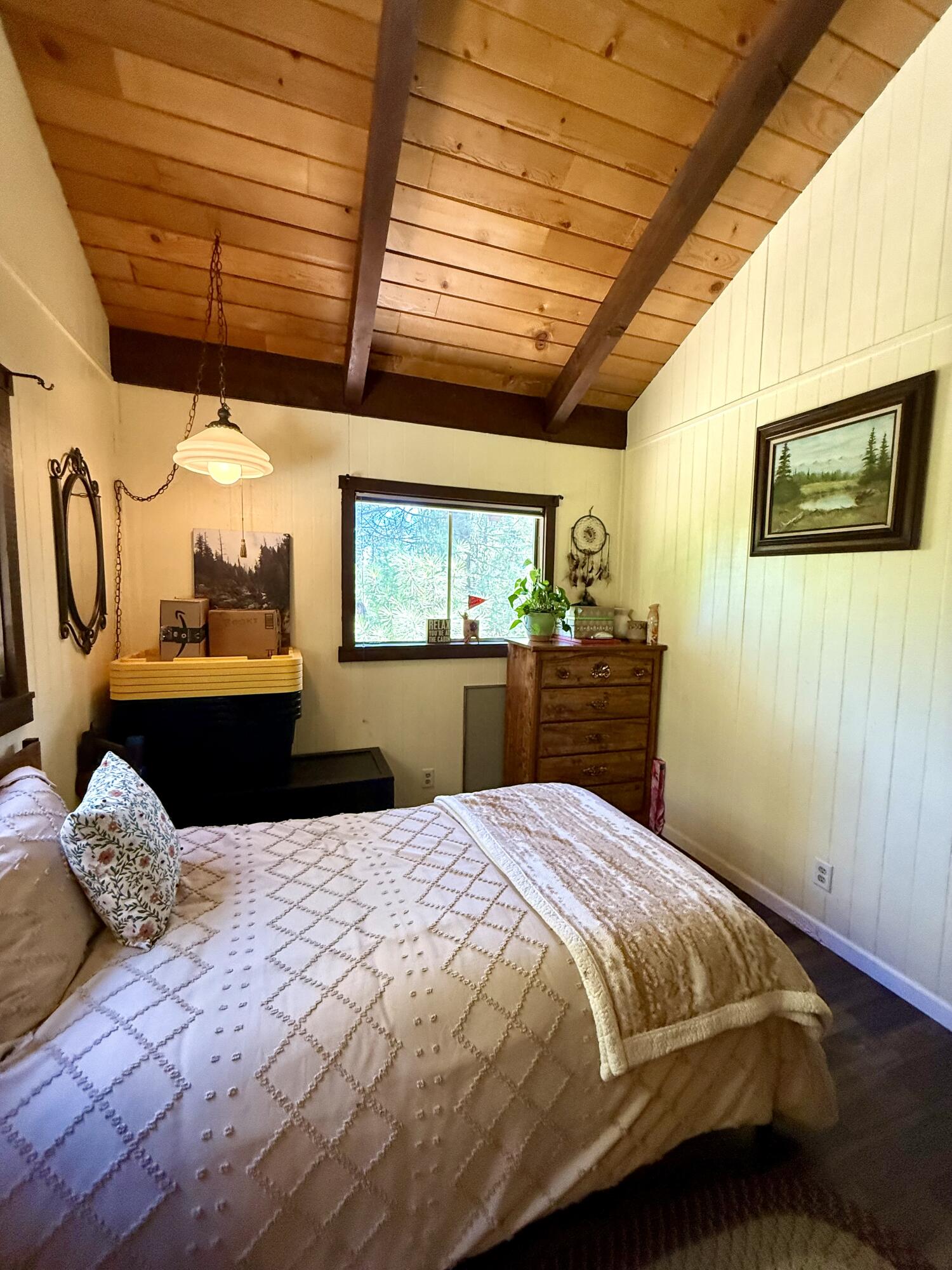57524 Crest Dr, Springville, CA 93265