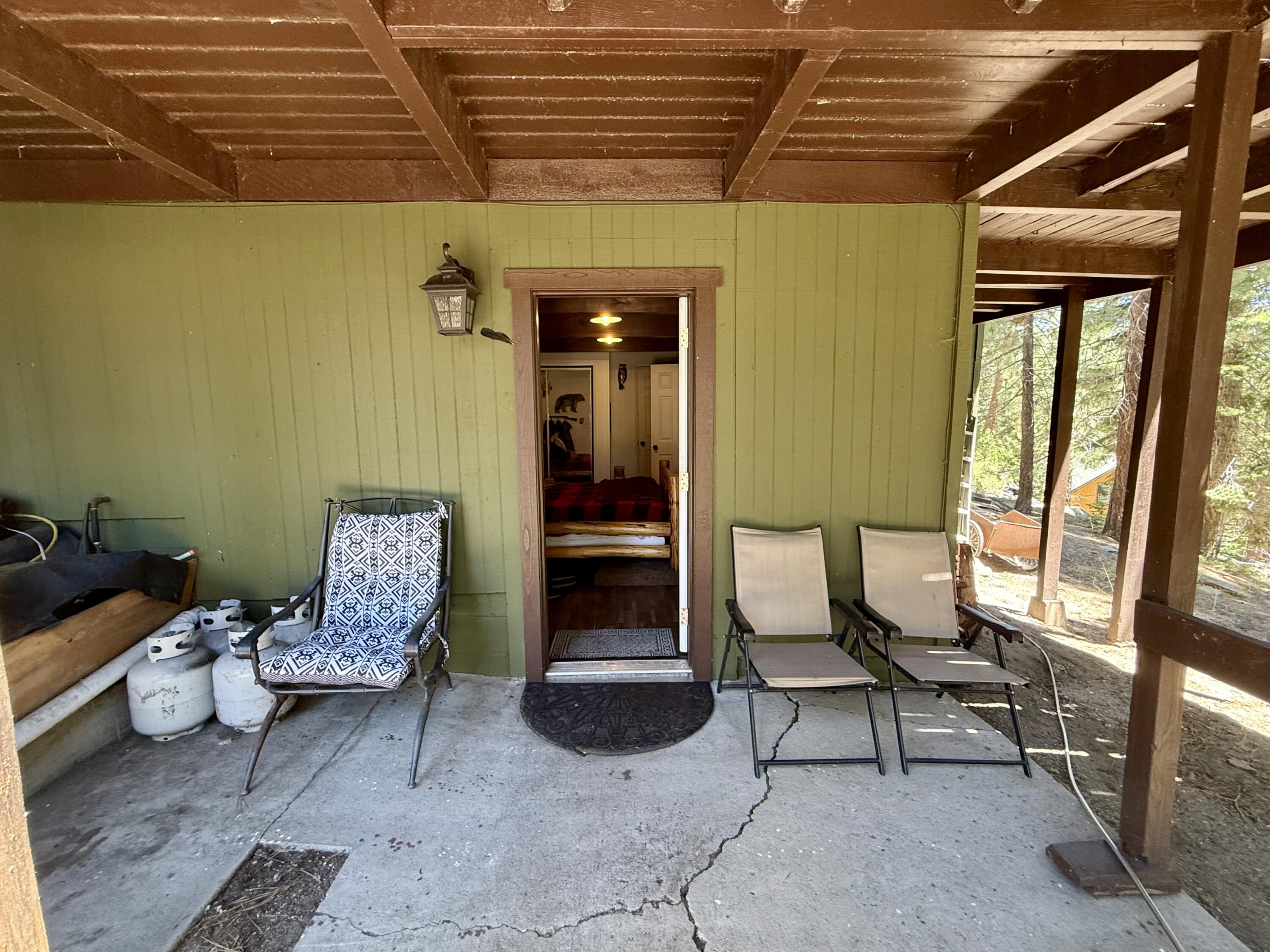 57524 Crest Dr, Springville, CA 93265