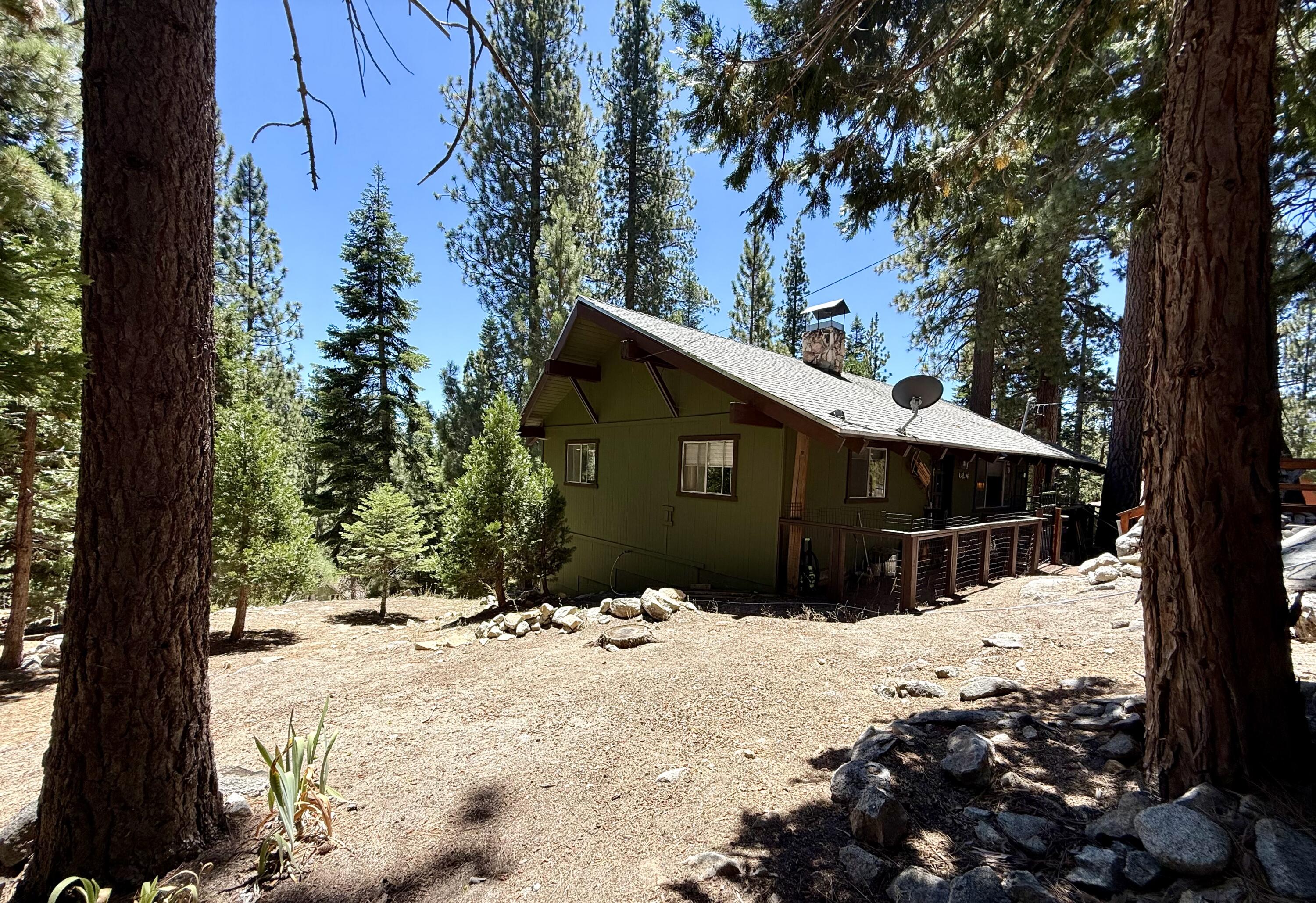 57524 Crest Dr, Springville, CA 93265