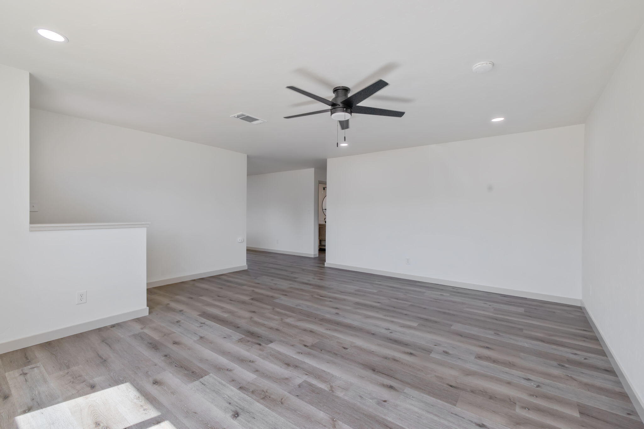 1733 S Johnson St, Visalia, CA 93277
