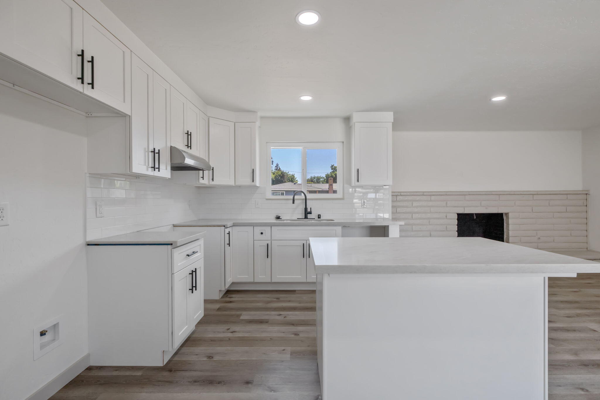 1733 S Johnson St, Visalia, CA 93277