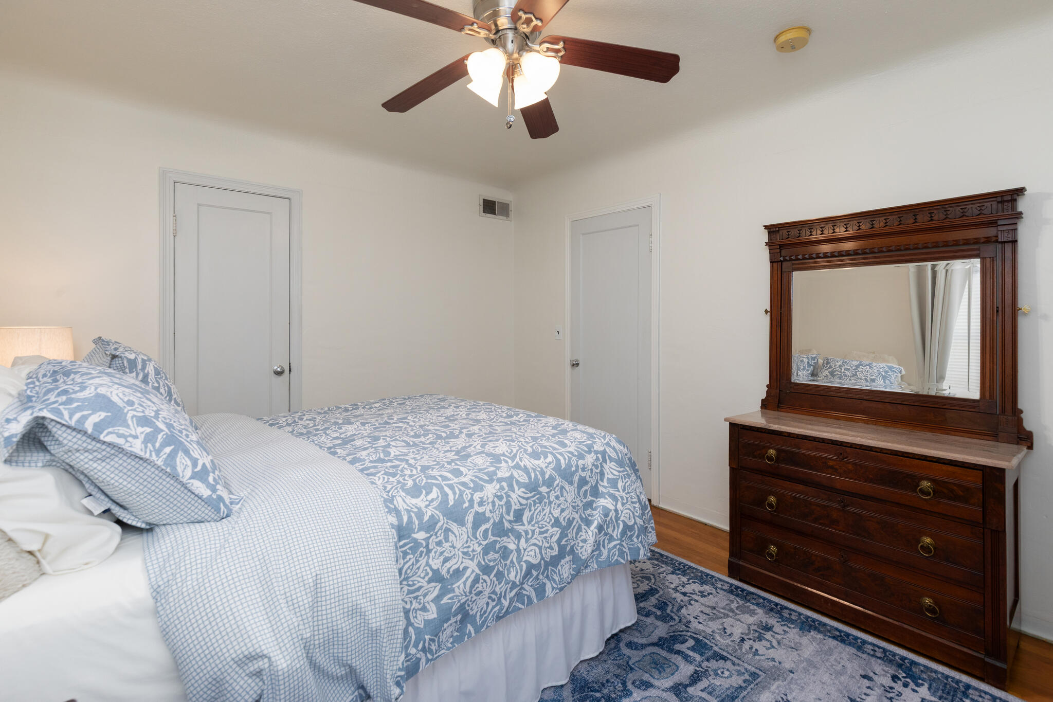 476 N Nichols Ave, Dinuba, CA 93618