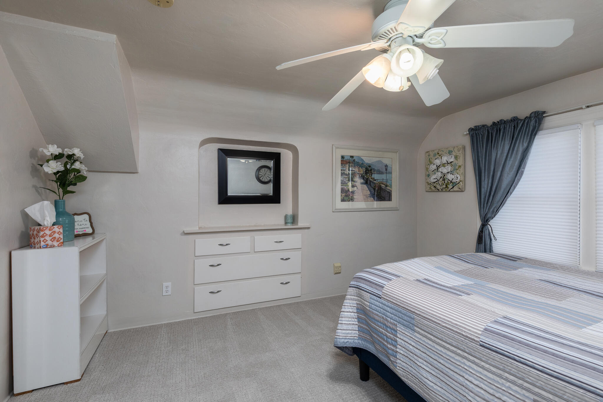476 N Nichols Ave, Dinuba, CA 93618