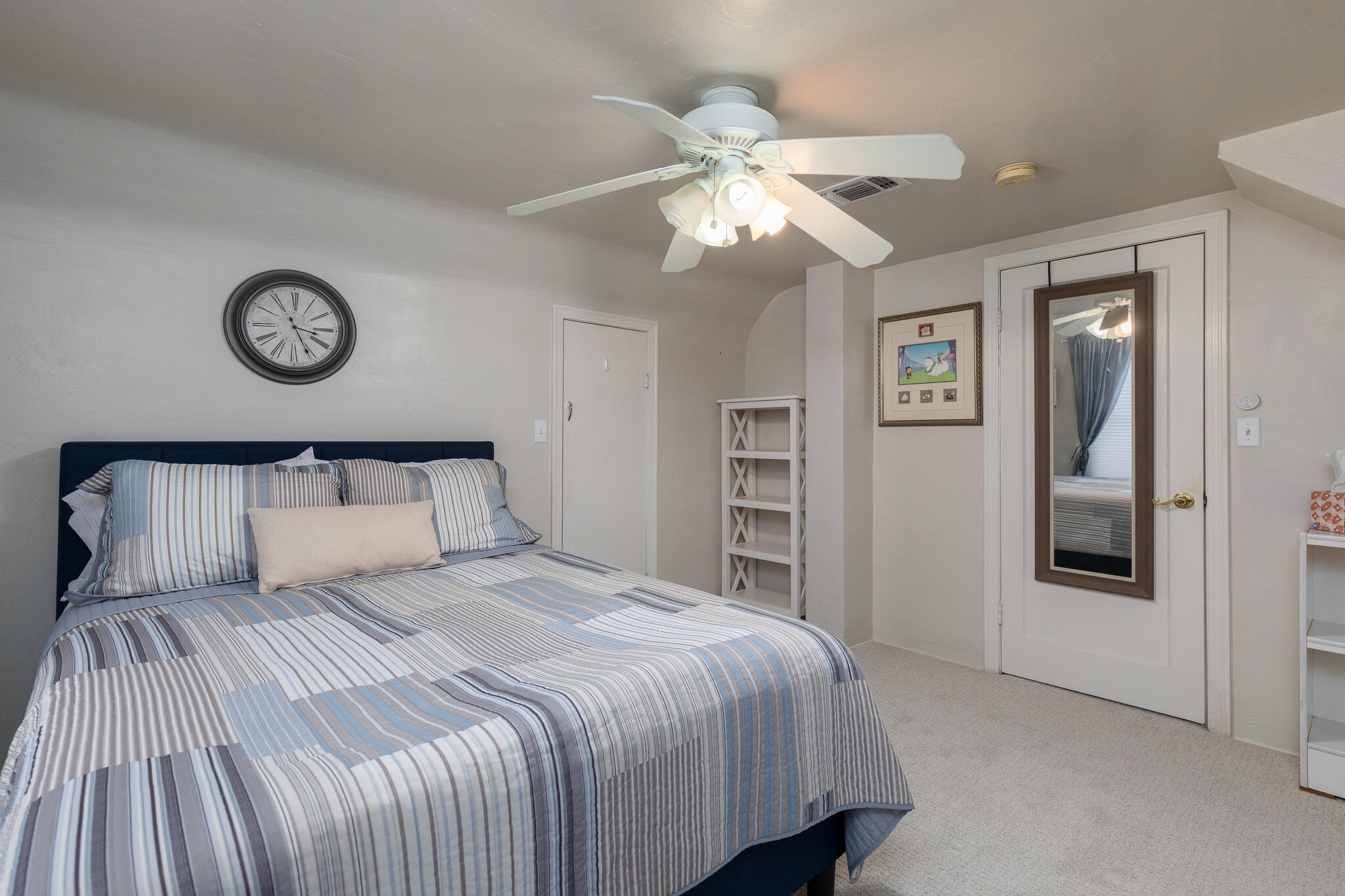 476 N Nichols Ave, Dinuba, CA 93618
