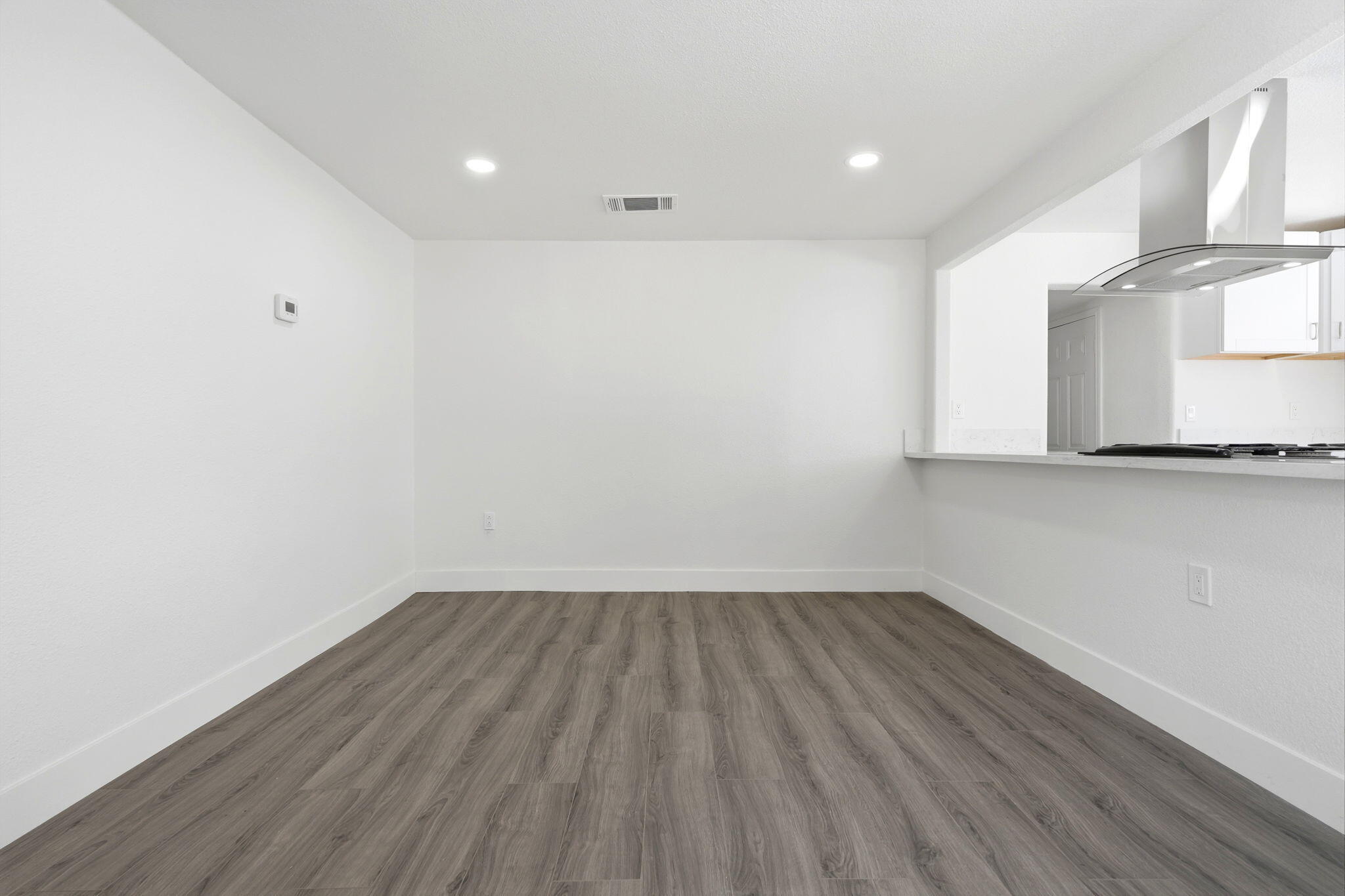 2225 E Lamona Ave, Fresno, CA 93703