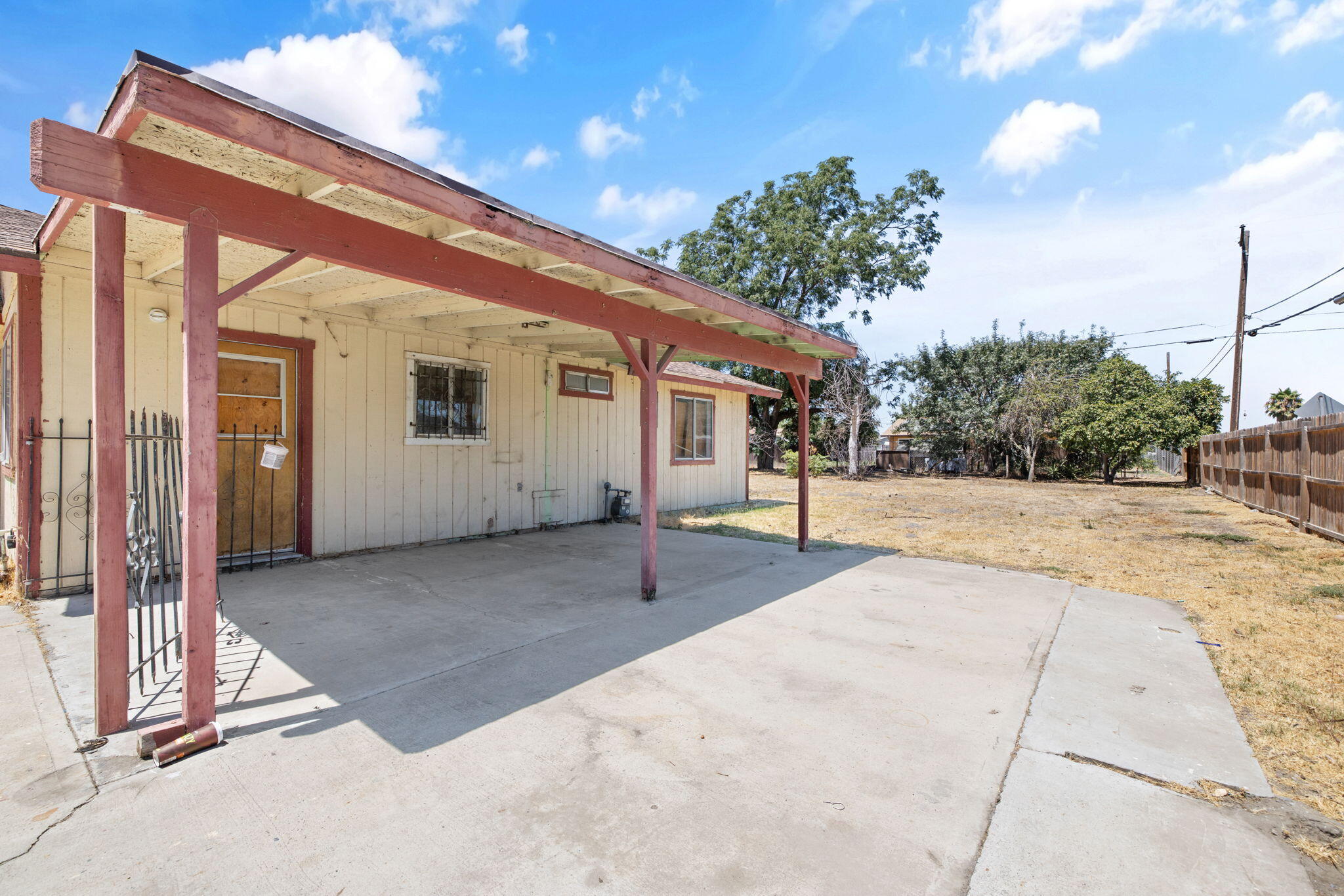 2300 Garvey Ave, Corcoran, CA 93212