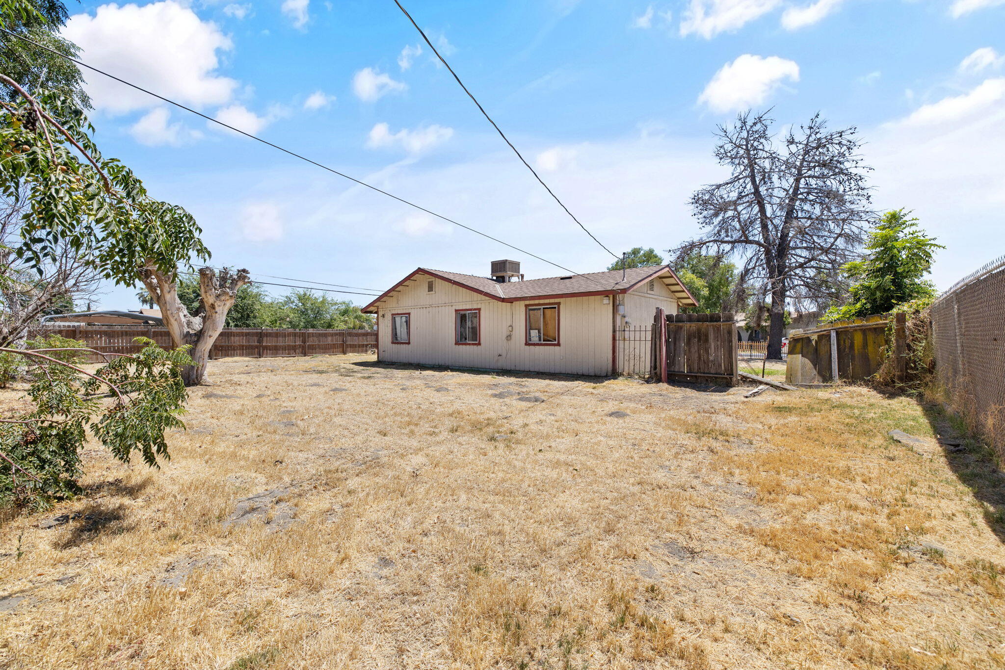 2300 Garvey Ave, Corcoran, CA 93212