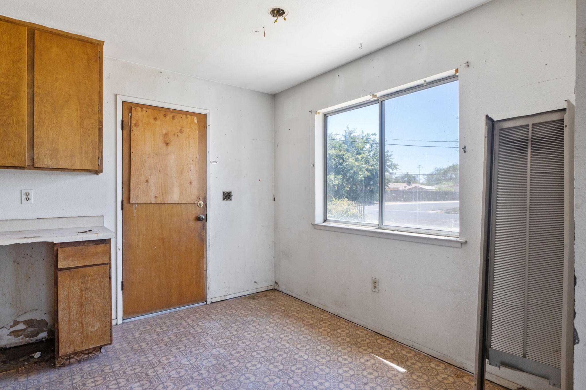 2300 Garvey Ave, Corcoran, CA 93212