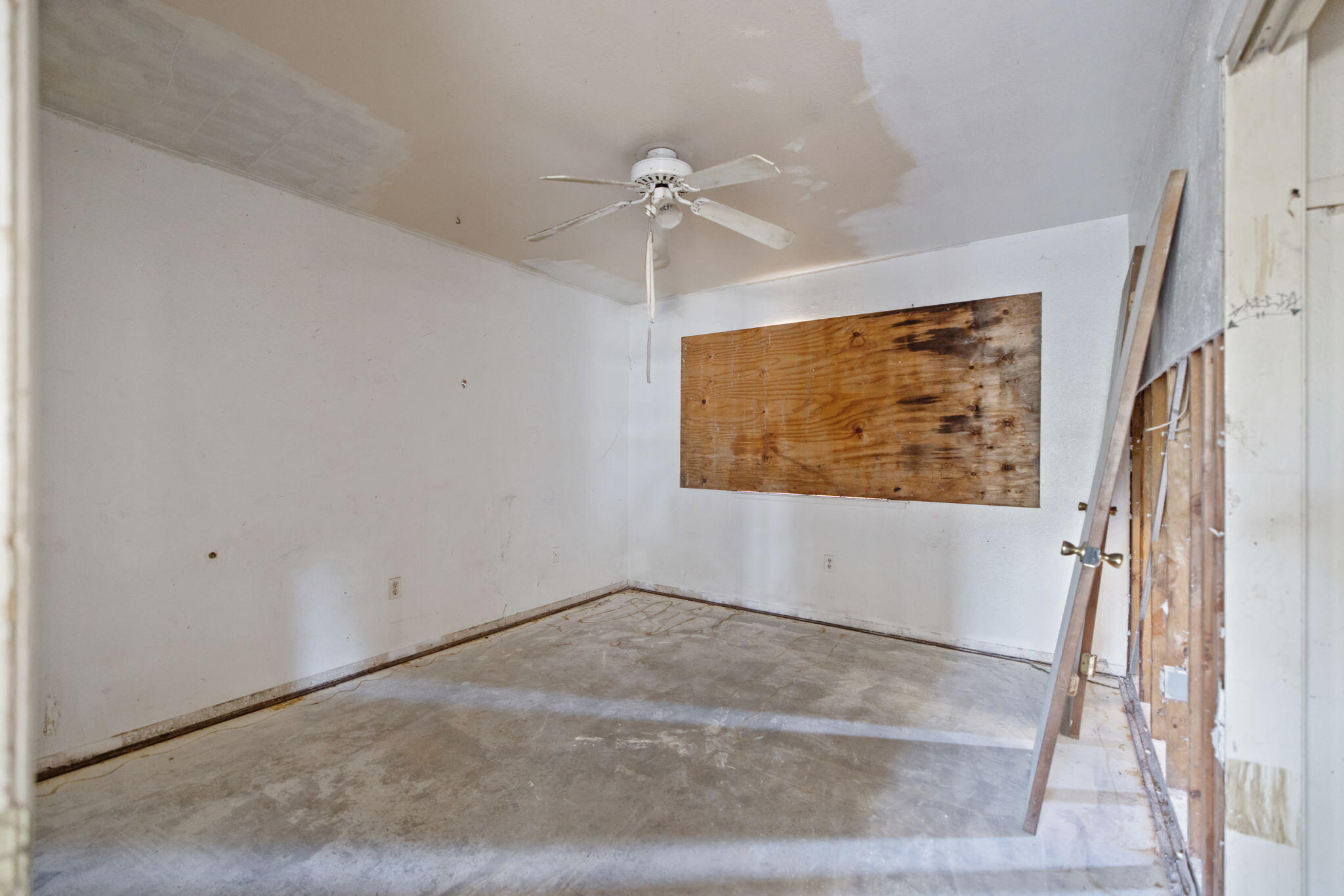 2300 Garvey Ave, Corcoran, CA 93212