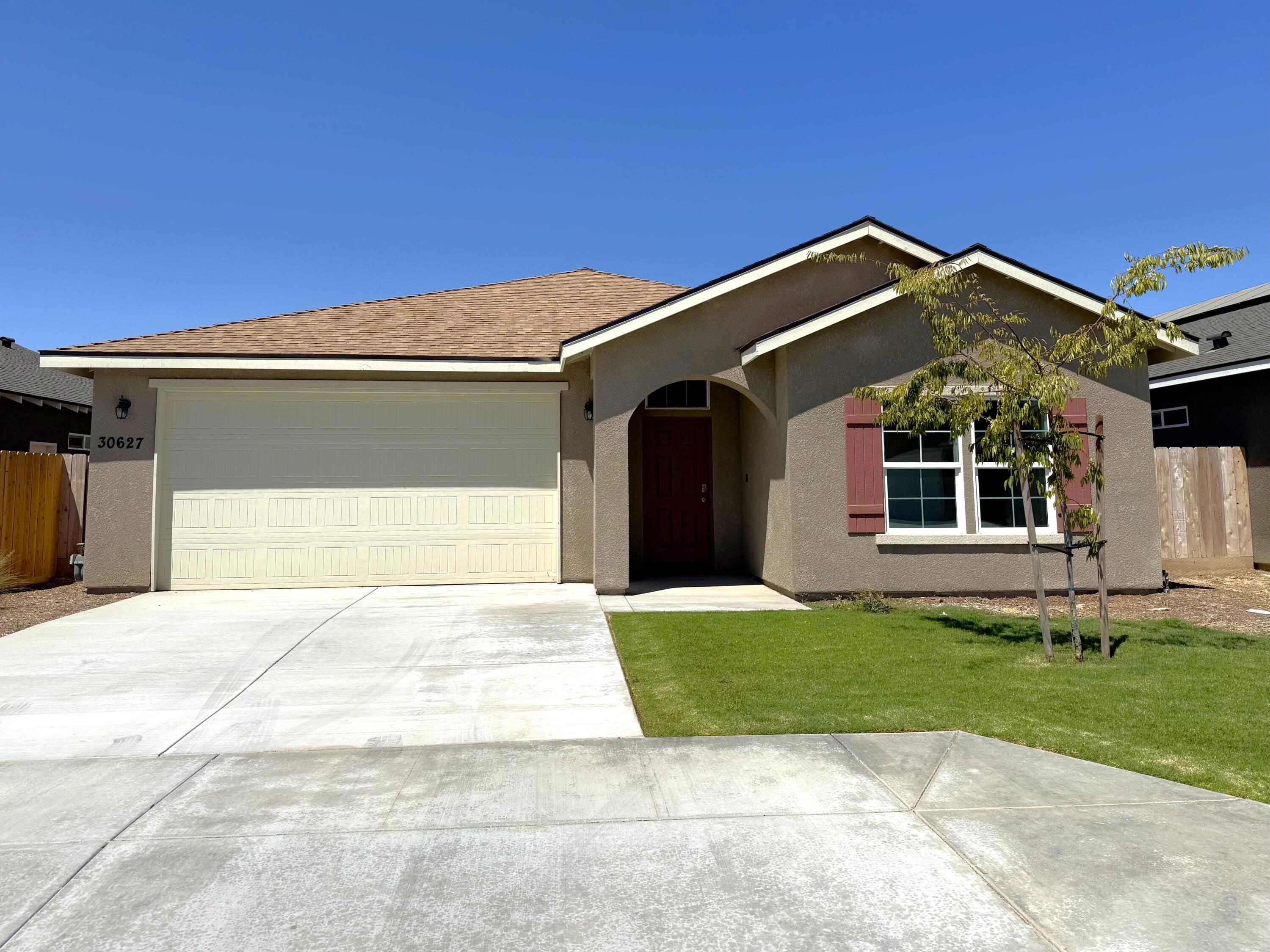 30627 Ashland Rd, Visalia, CA 93291