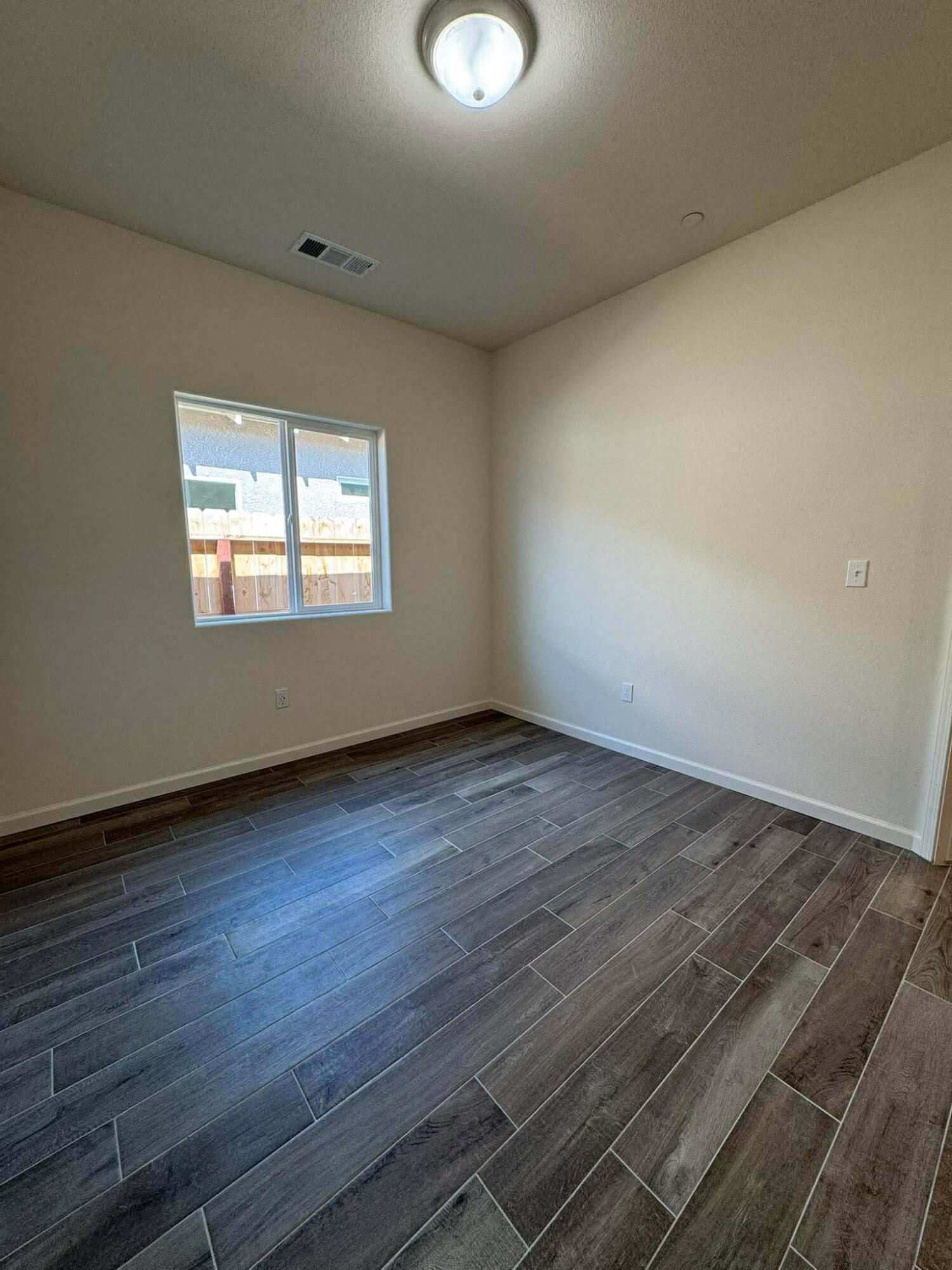 30627 Ashland Rd, Visalia, CA 93291