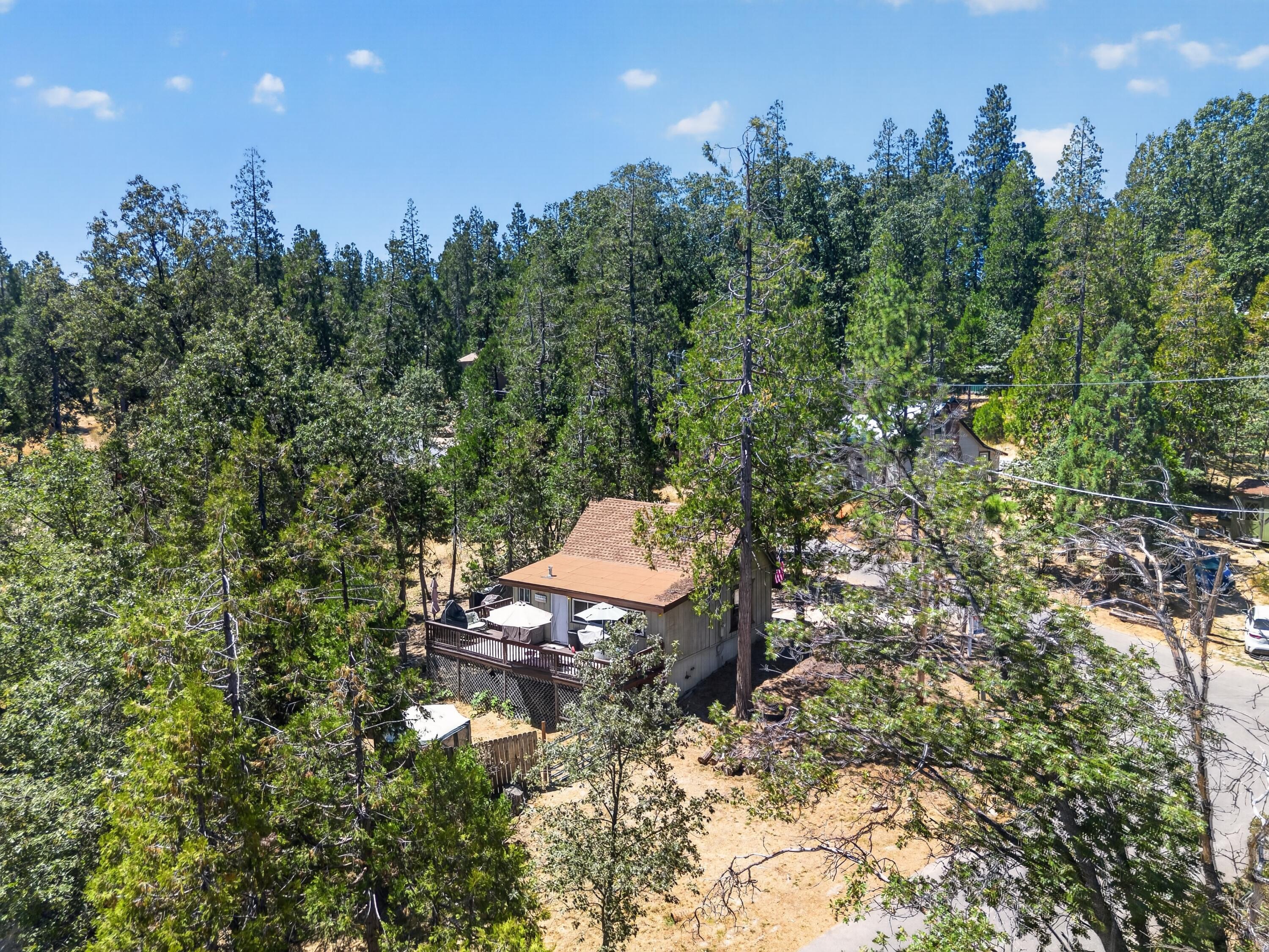 41737 Corlew Ln, Auberry, CA 93602