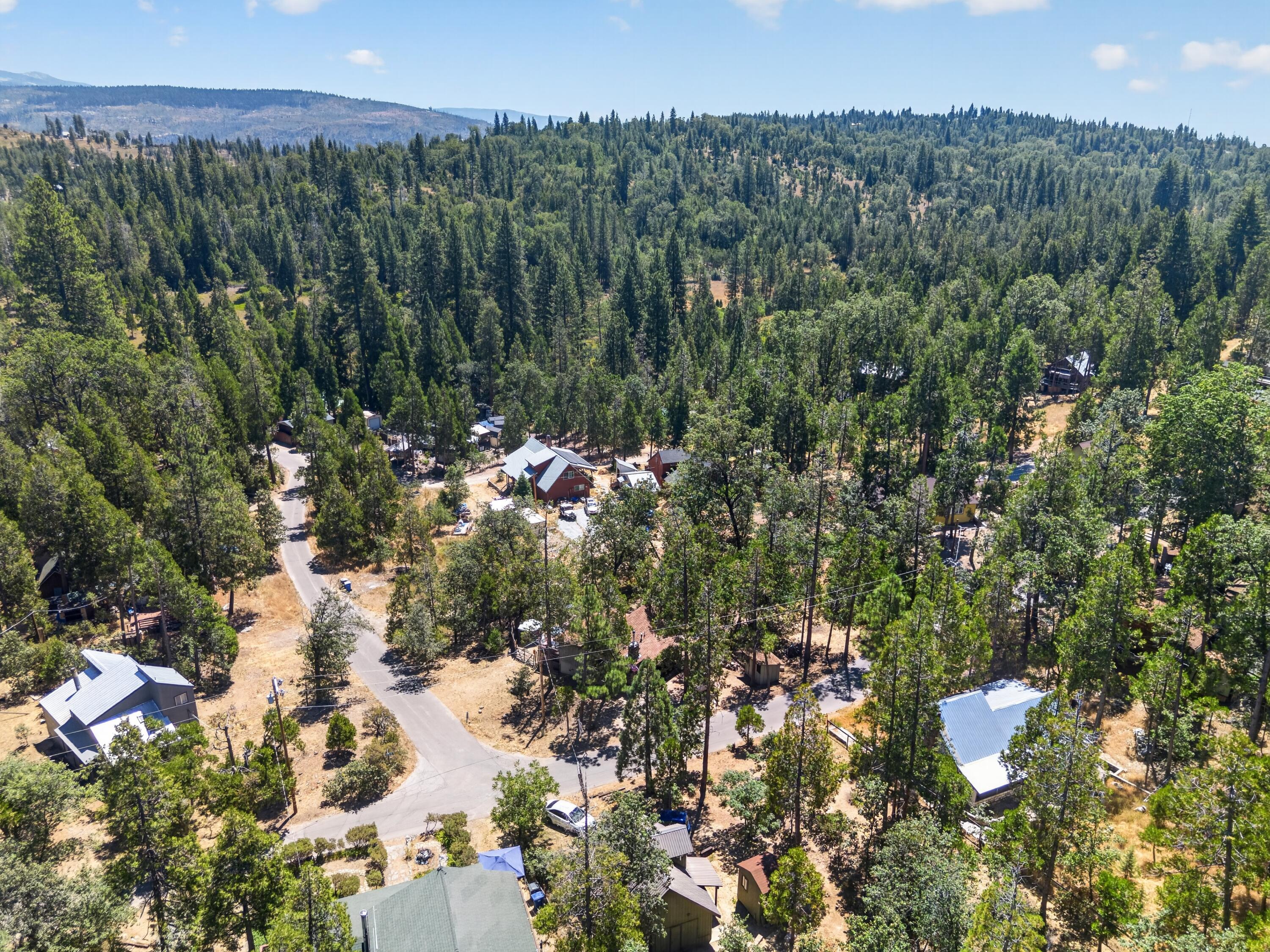 41737 Corlew Ln, Auberry, CA 93602