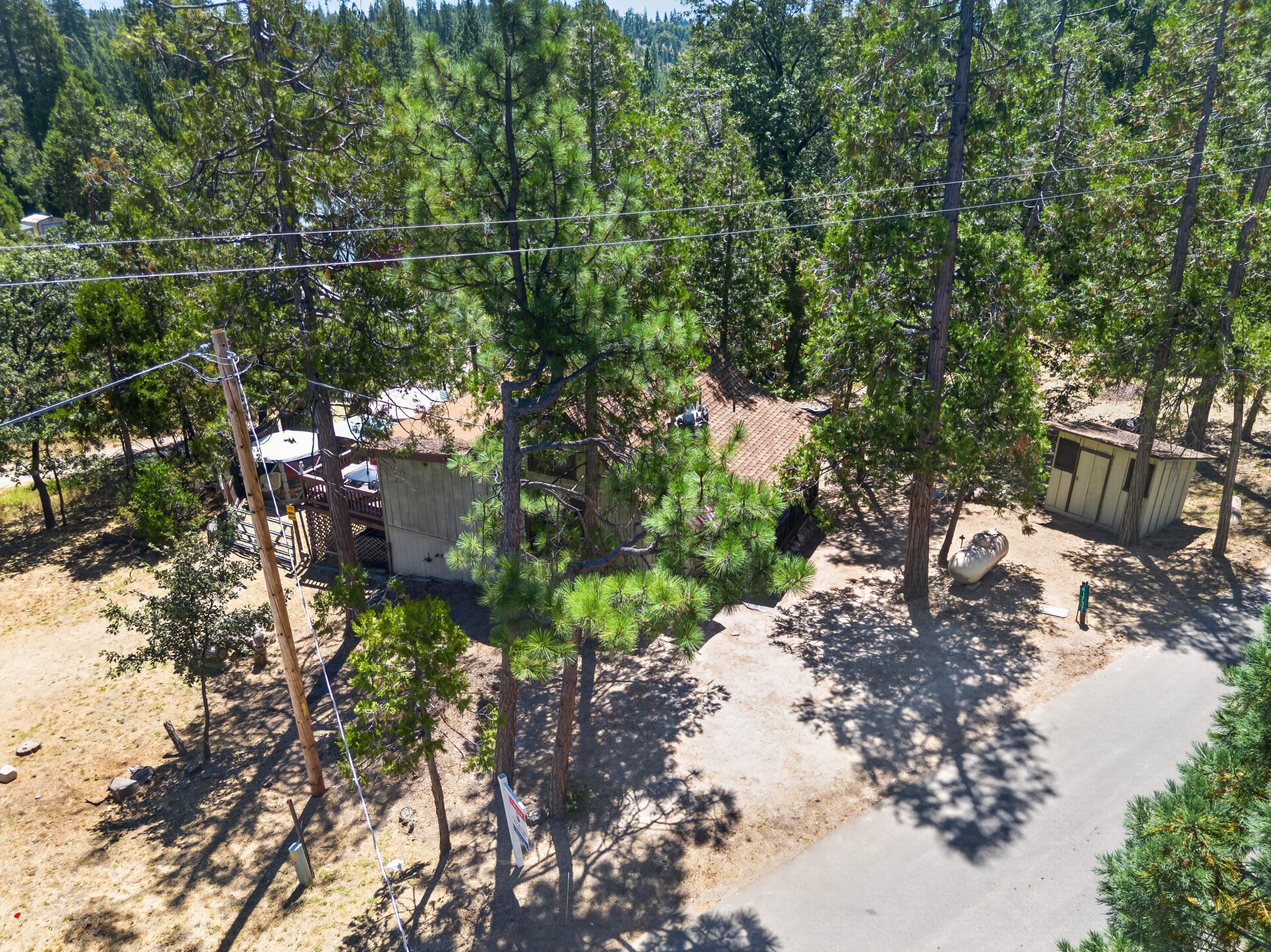 41737 Corlew Ln, Auberry, CA 93602