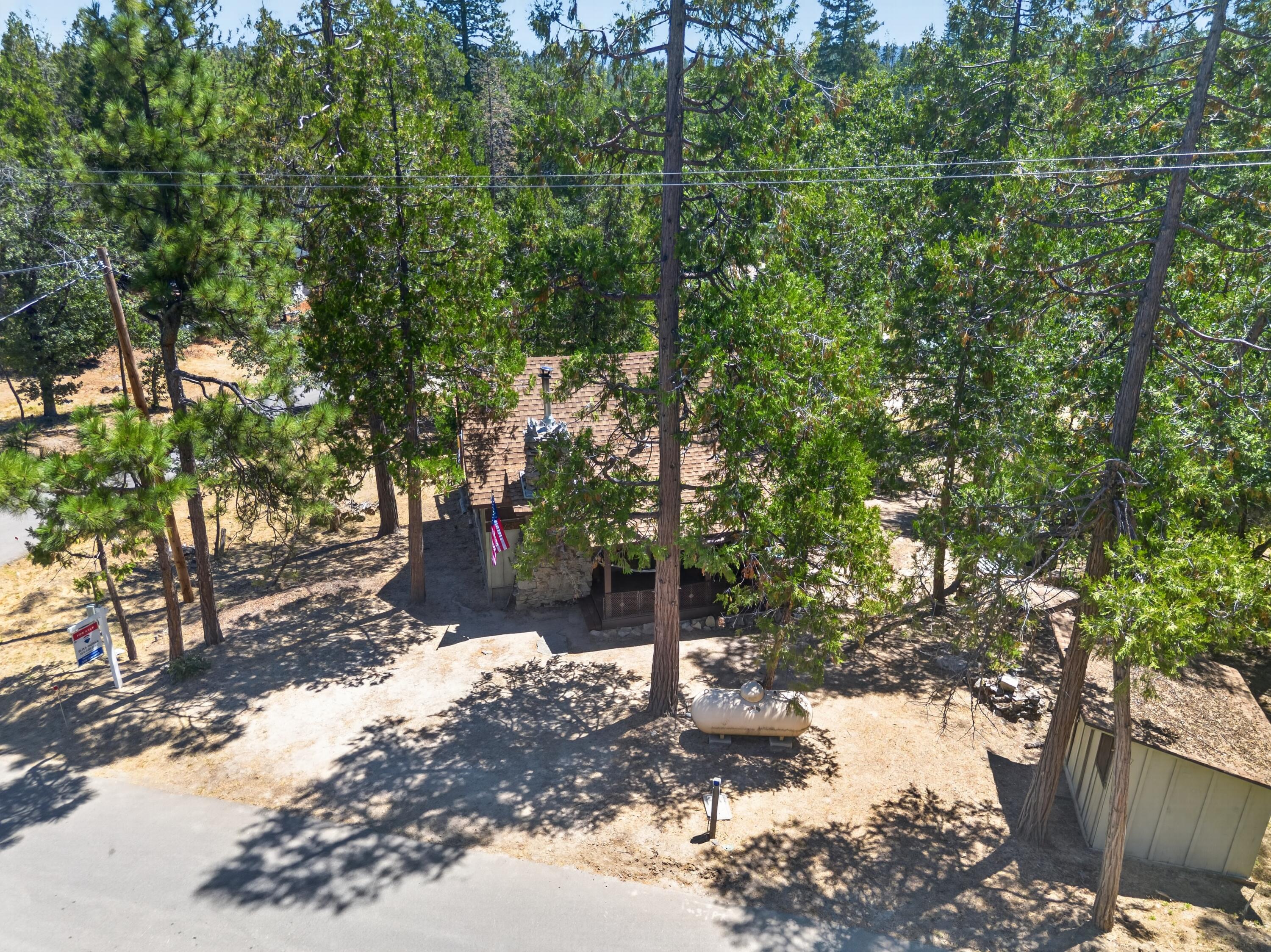 41737 Corlew Ln, Auberry, CA 93602