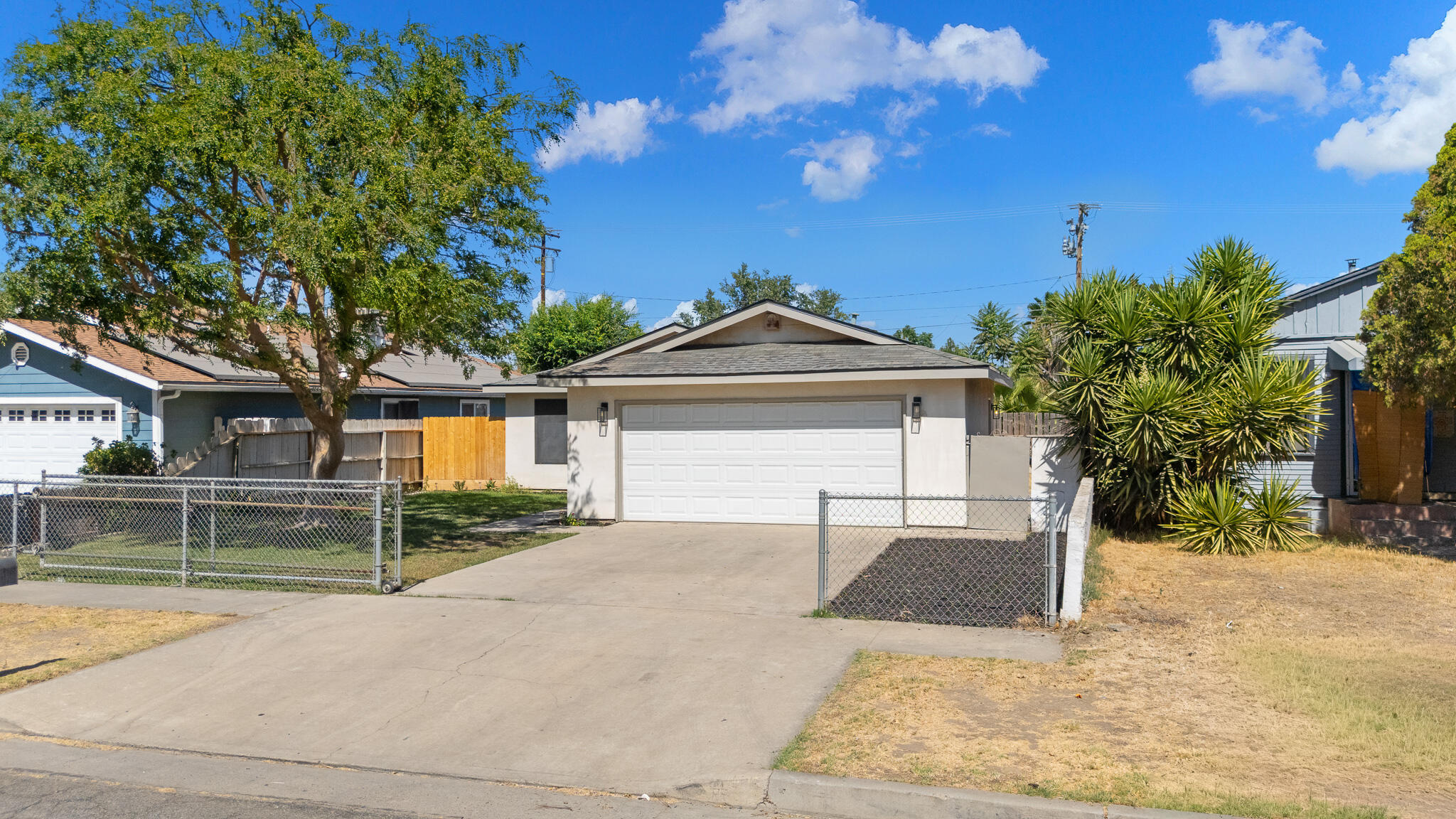 220 N C St, Tulare, CA 93274