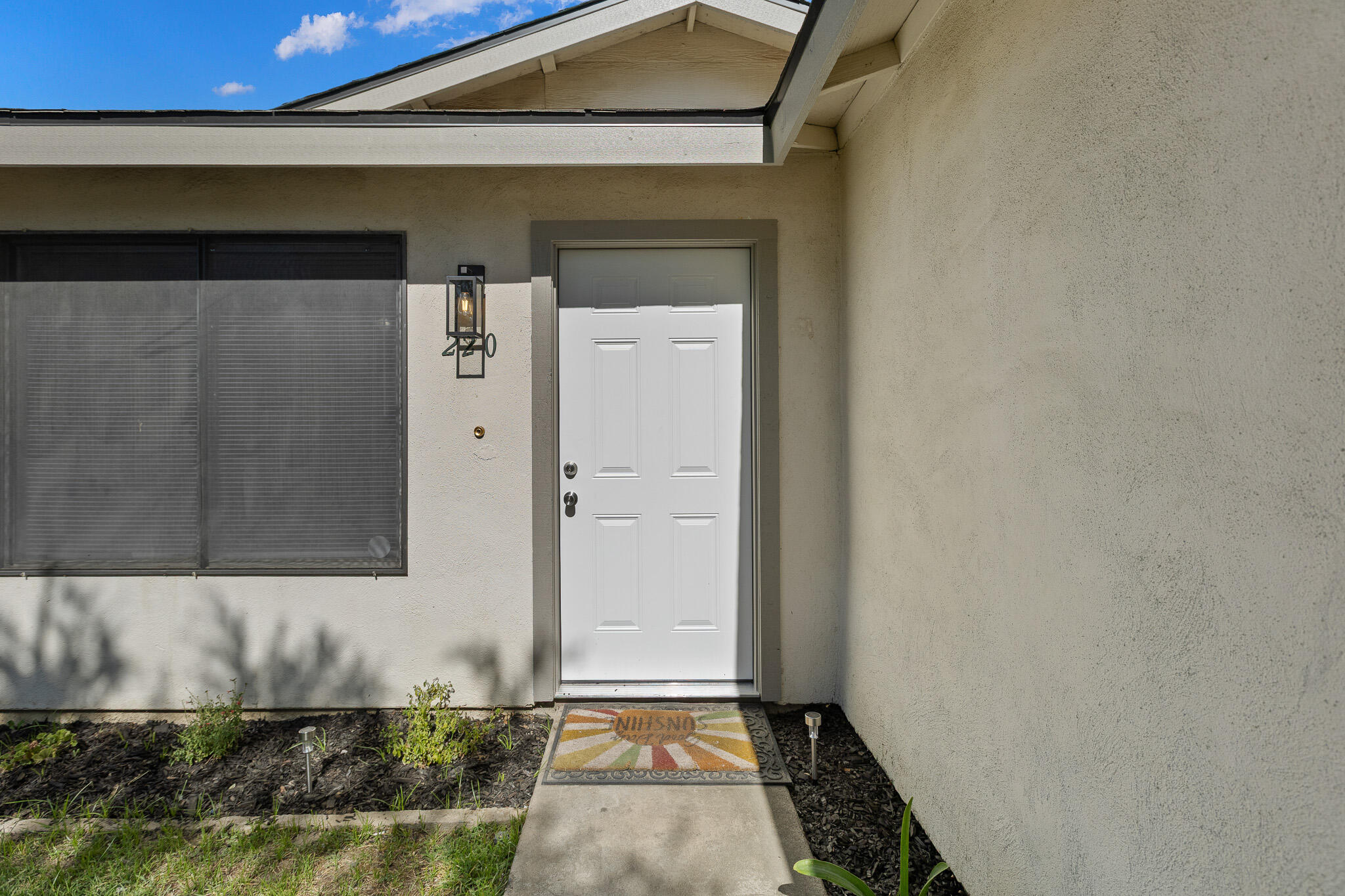 220 N C St, Tulare, CA 93274