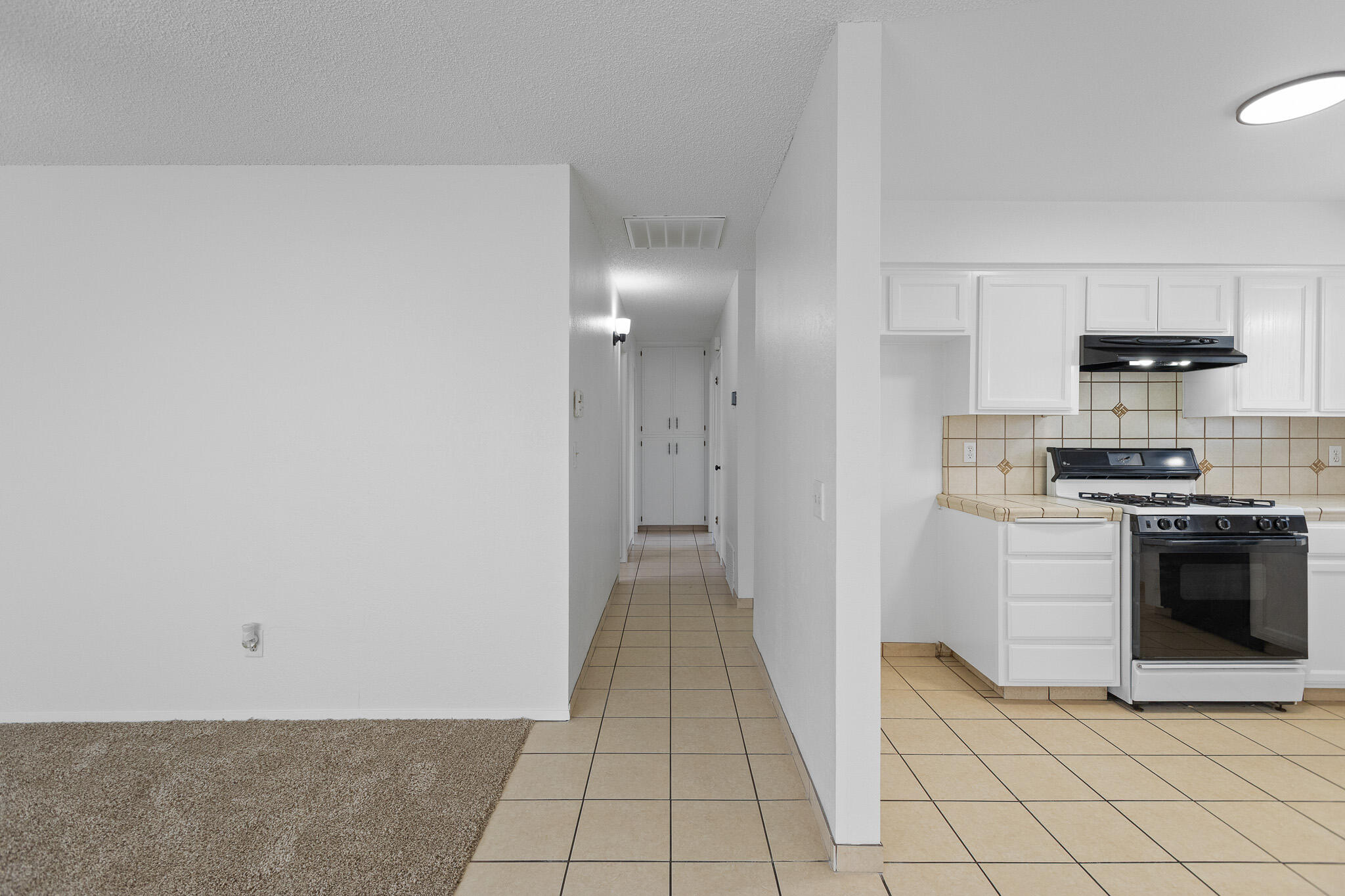 220 N C St, Tulare, CA 93274