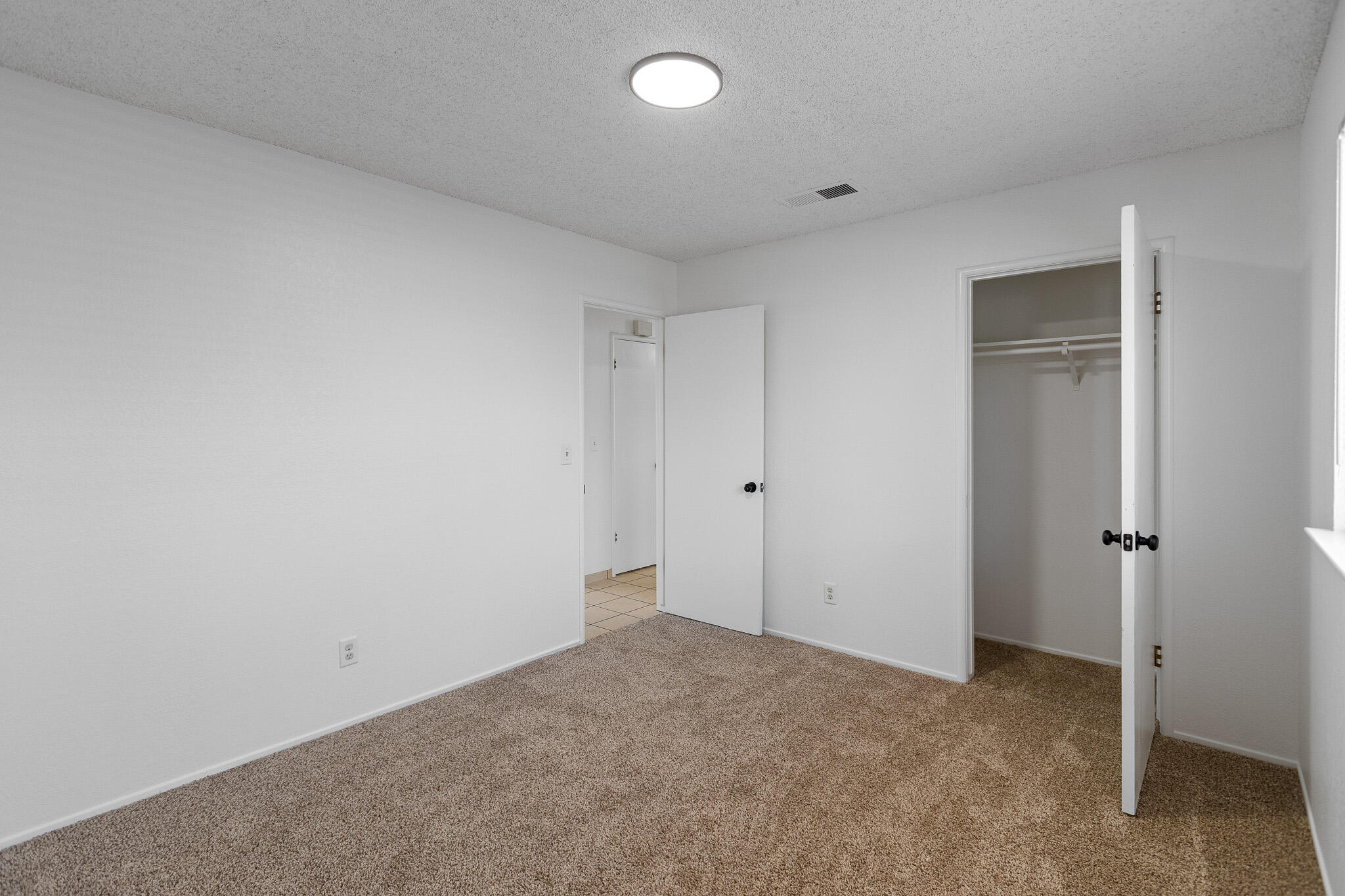 220 N C St, Tulare, CA 93274
