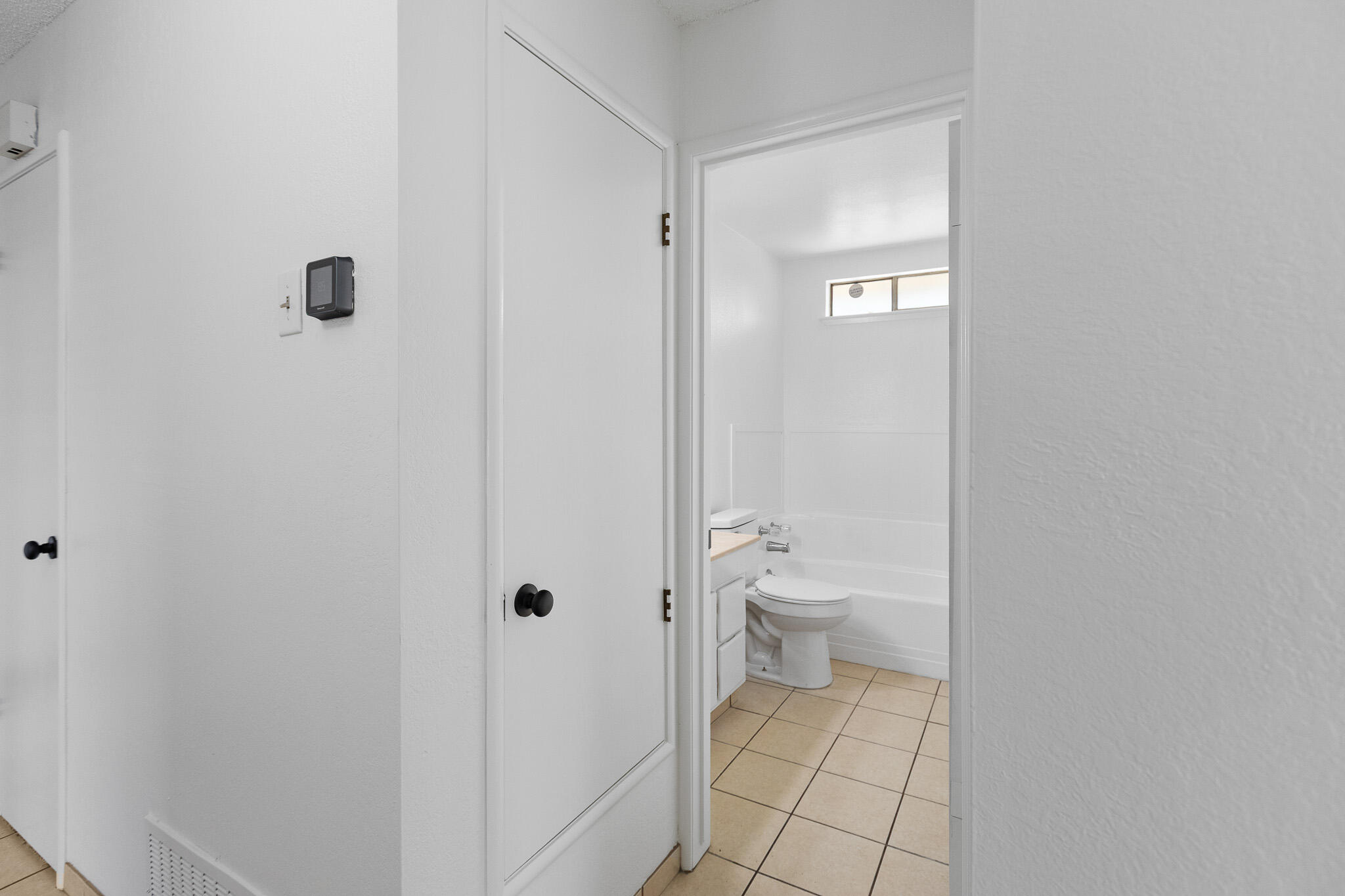 220 N C St, Tulare, CA 93274