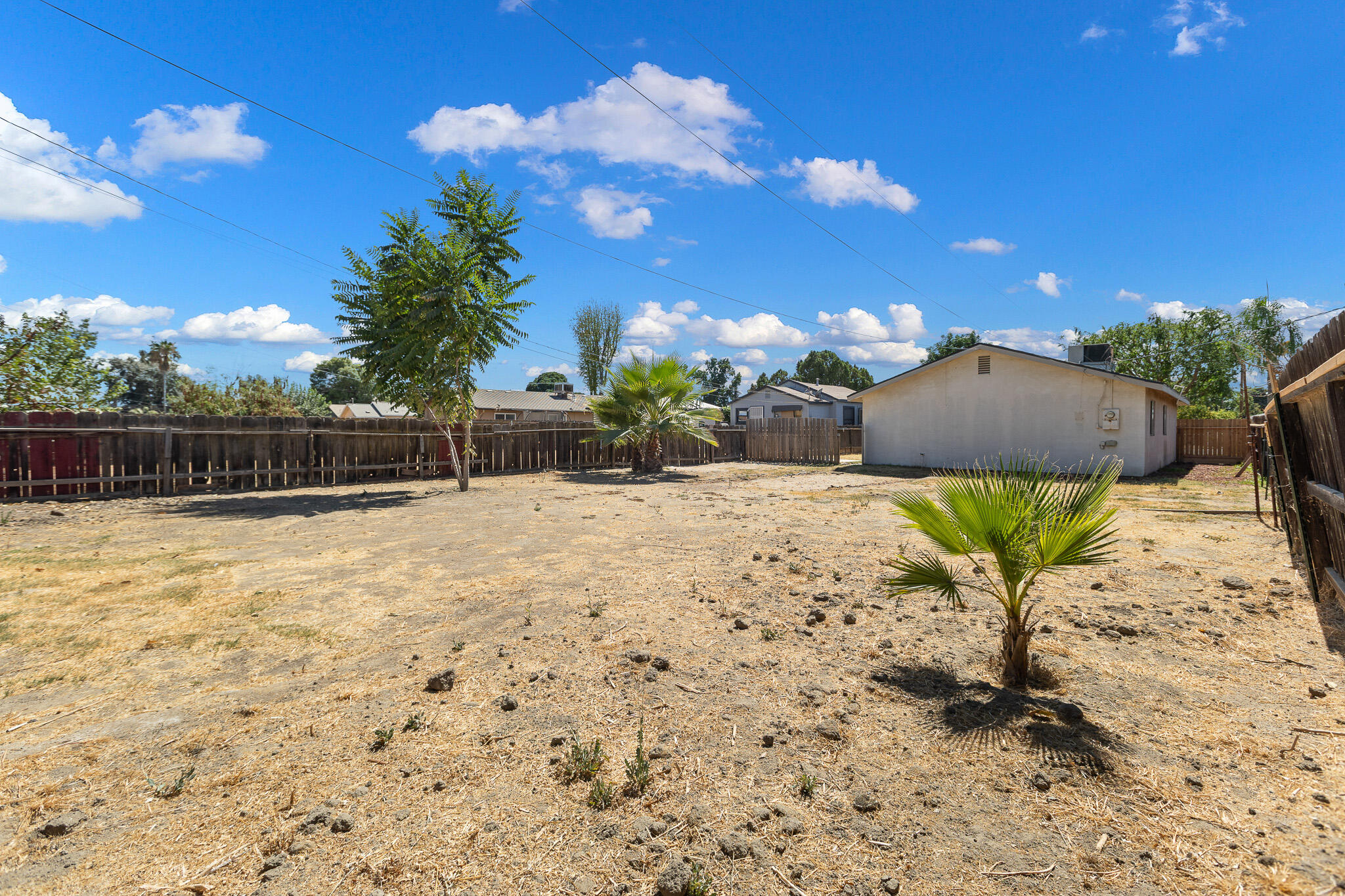 220 N C St, Tulare, CA 93274