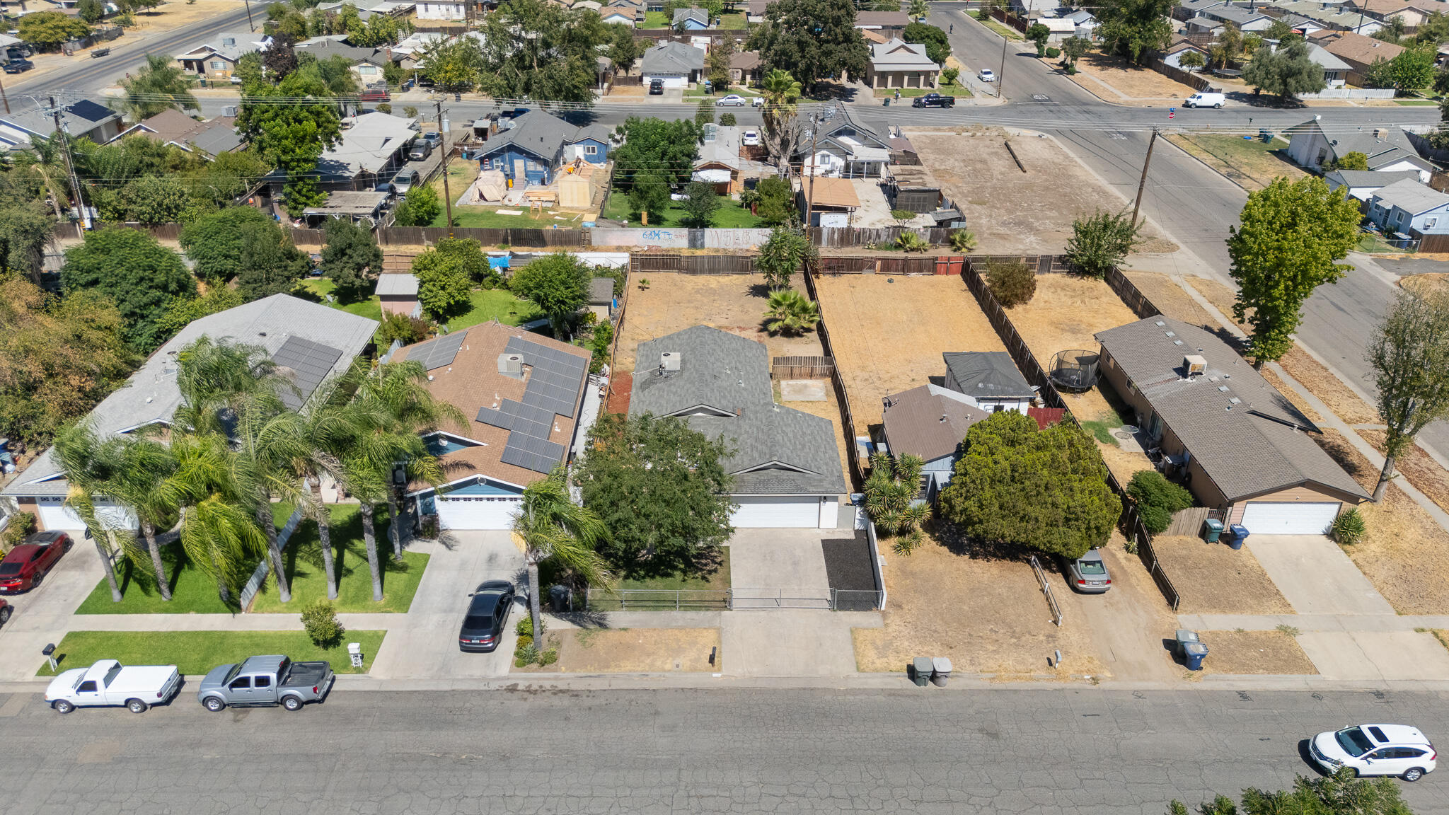 220 N C St, Tulare, CA 93274