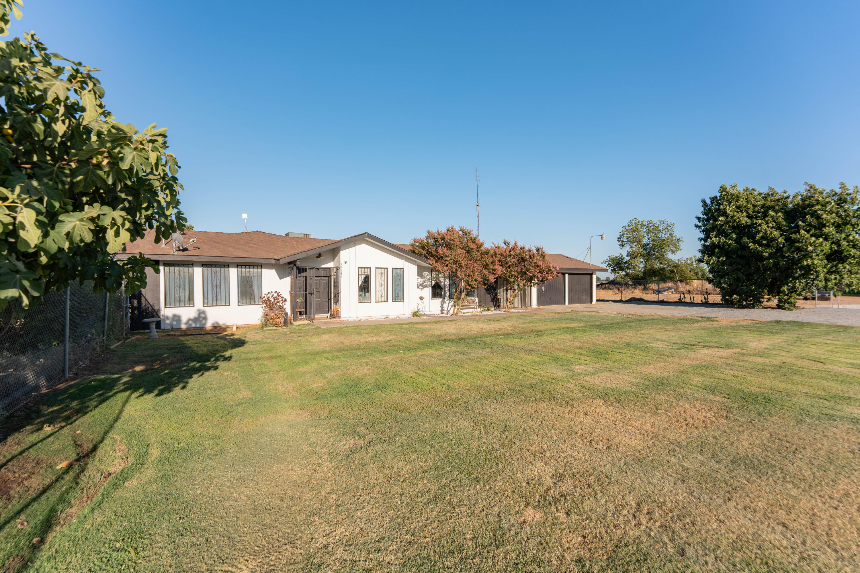 38838 Rd 140, Cutler, CA 93615