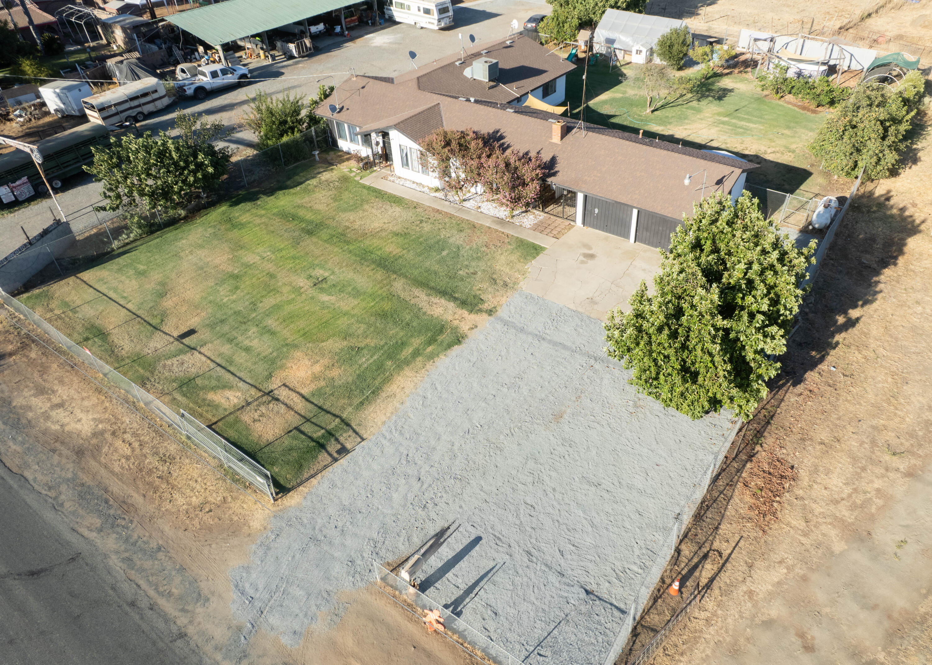 38838 Rd 140, Cutler, CA 93615