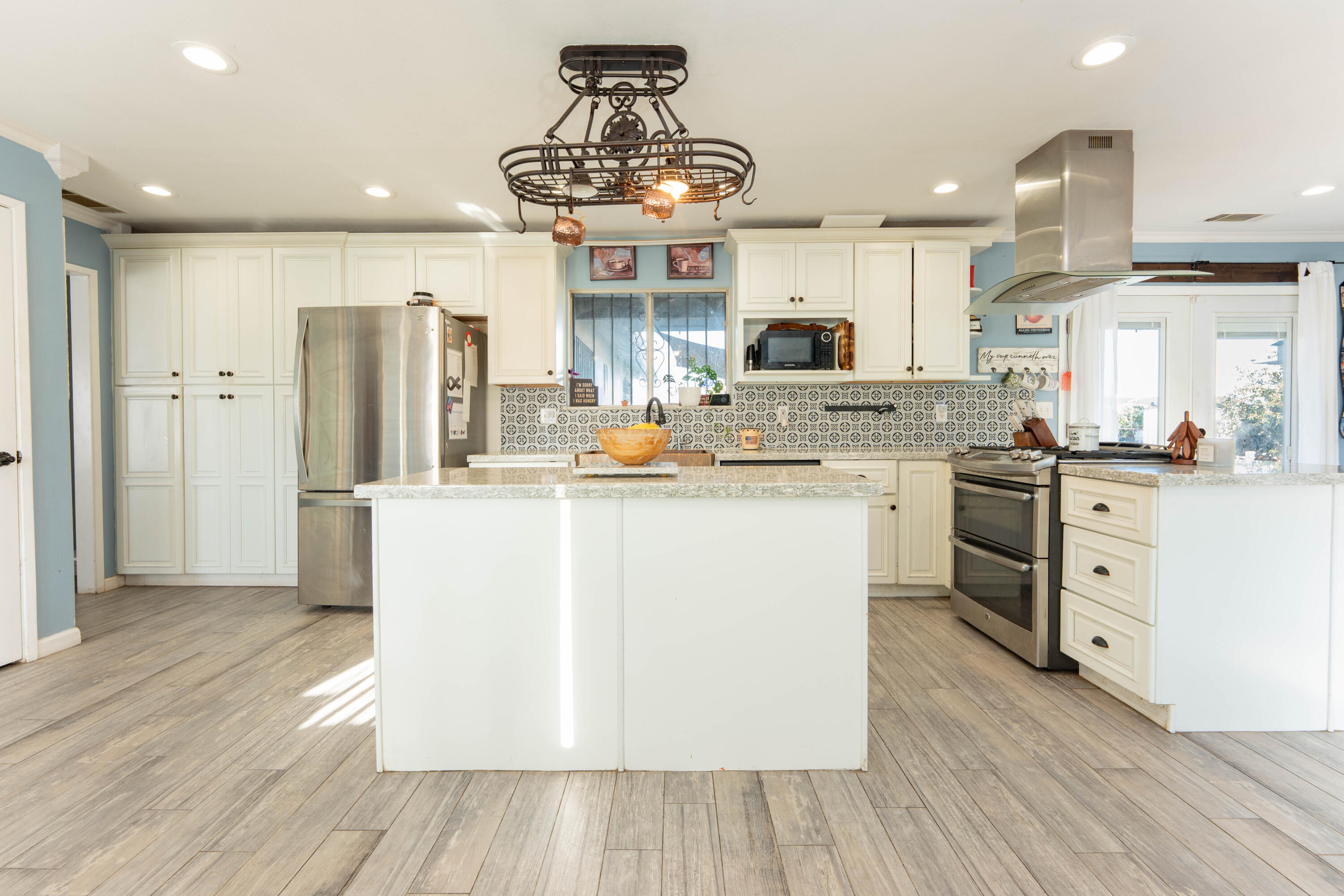 38838 Rd 140, Cutler, CA 93615