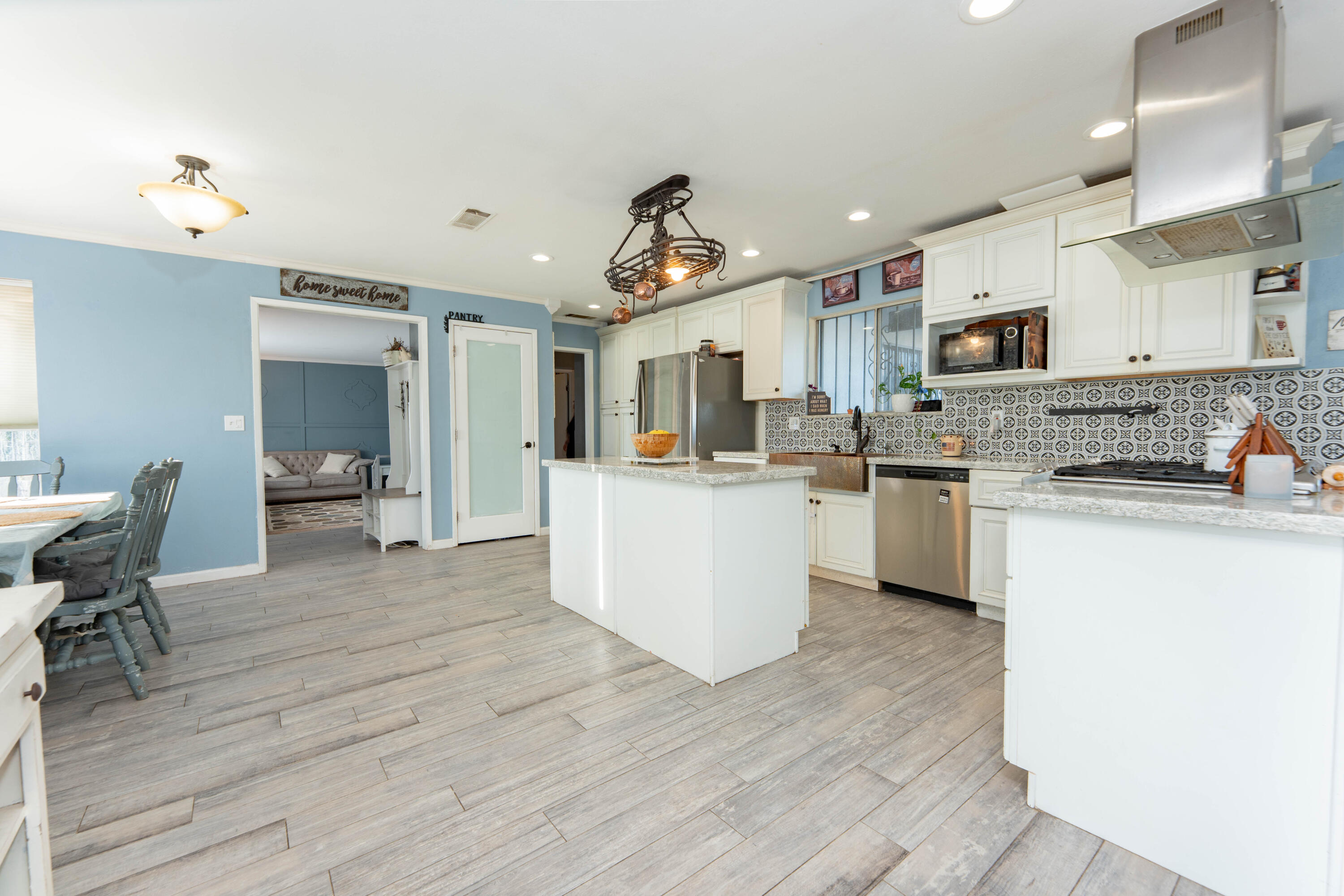 38838 Rd 140, Cutler, CA 93615