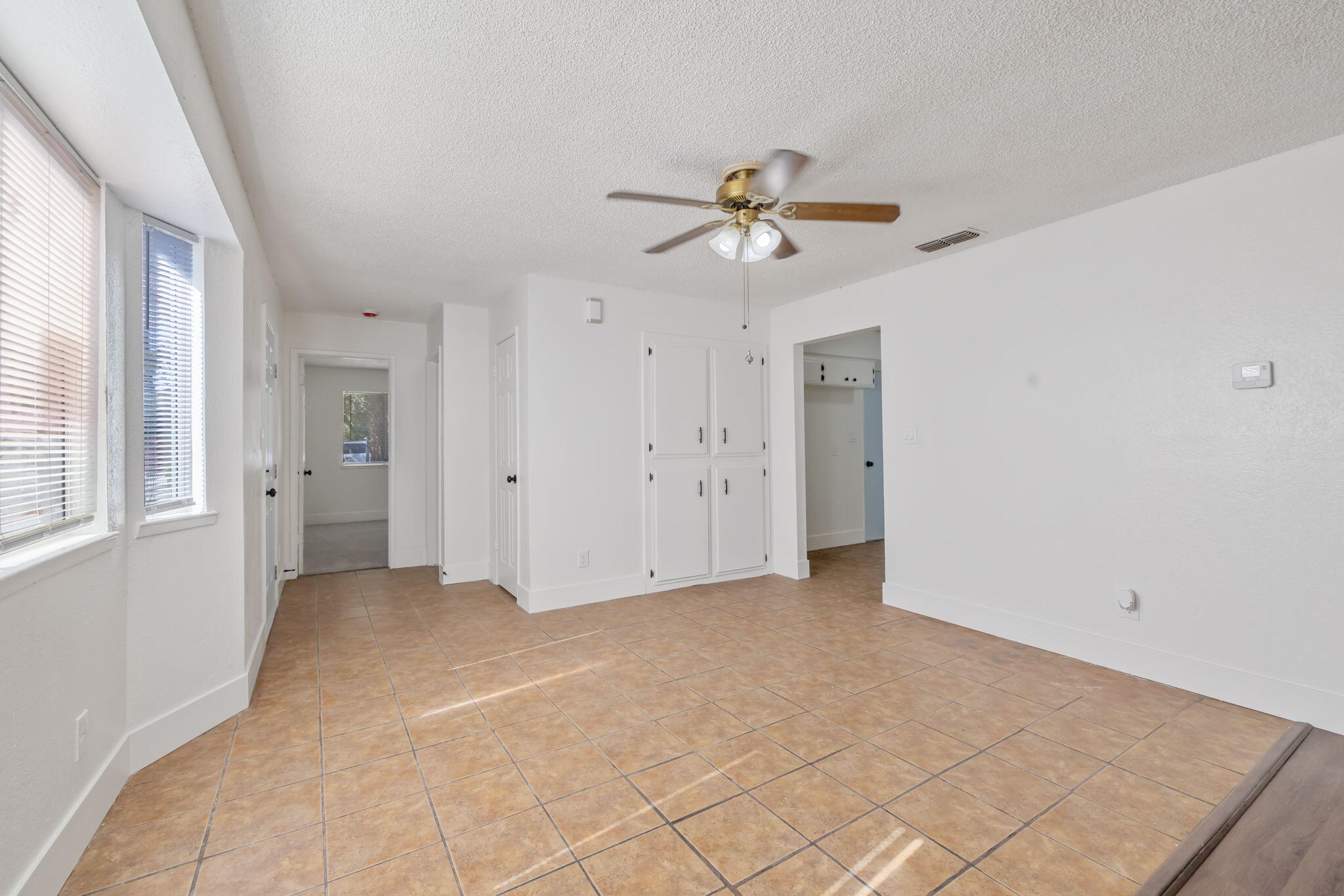 5451 W Santa Ana Ave, Fresno, CA 93722