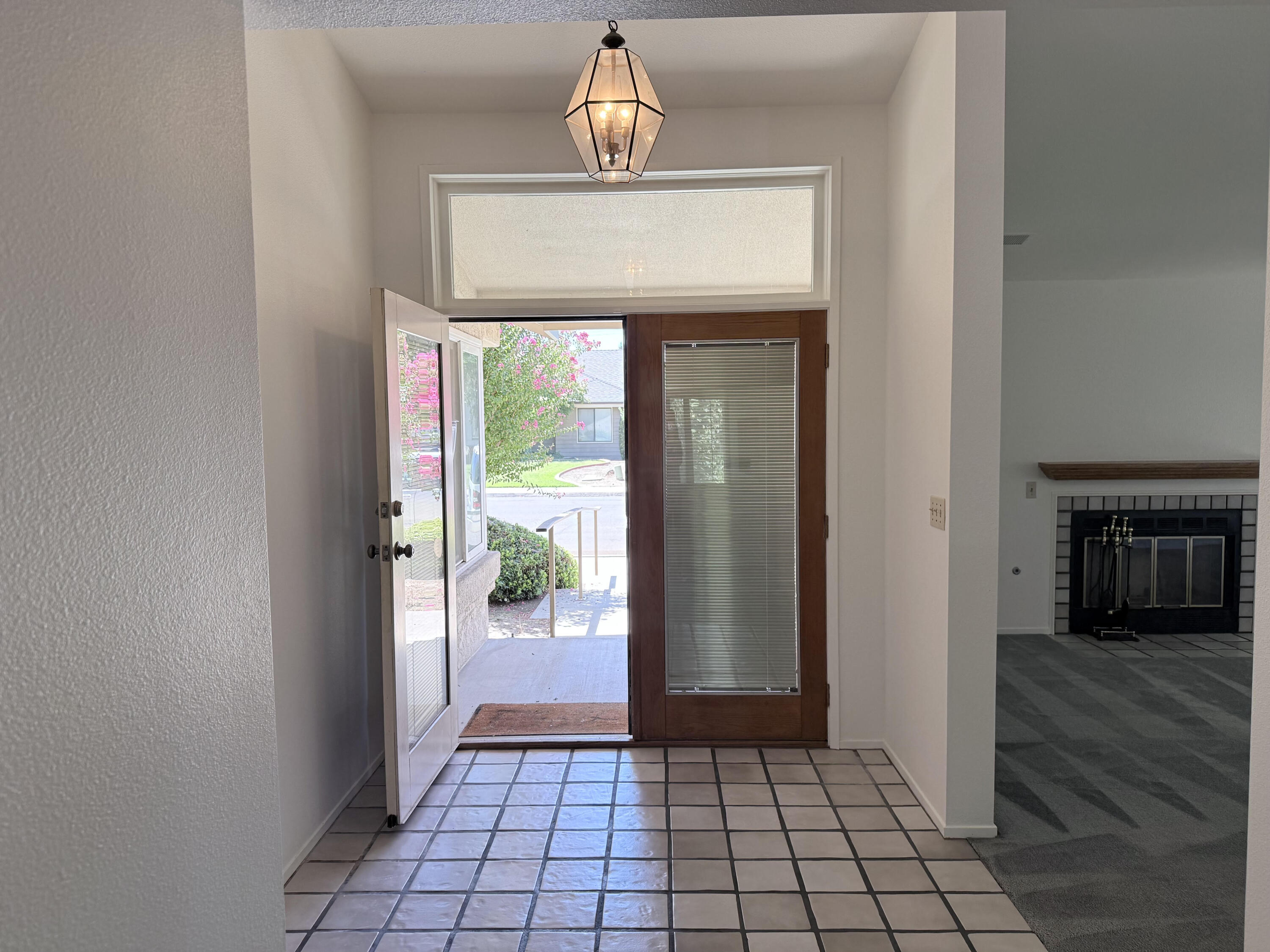 2300 E Iris Ave, Visalia, CA 93292