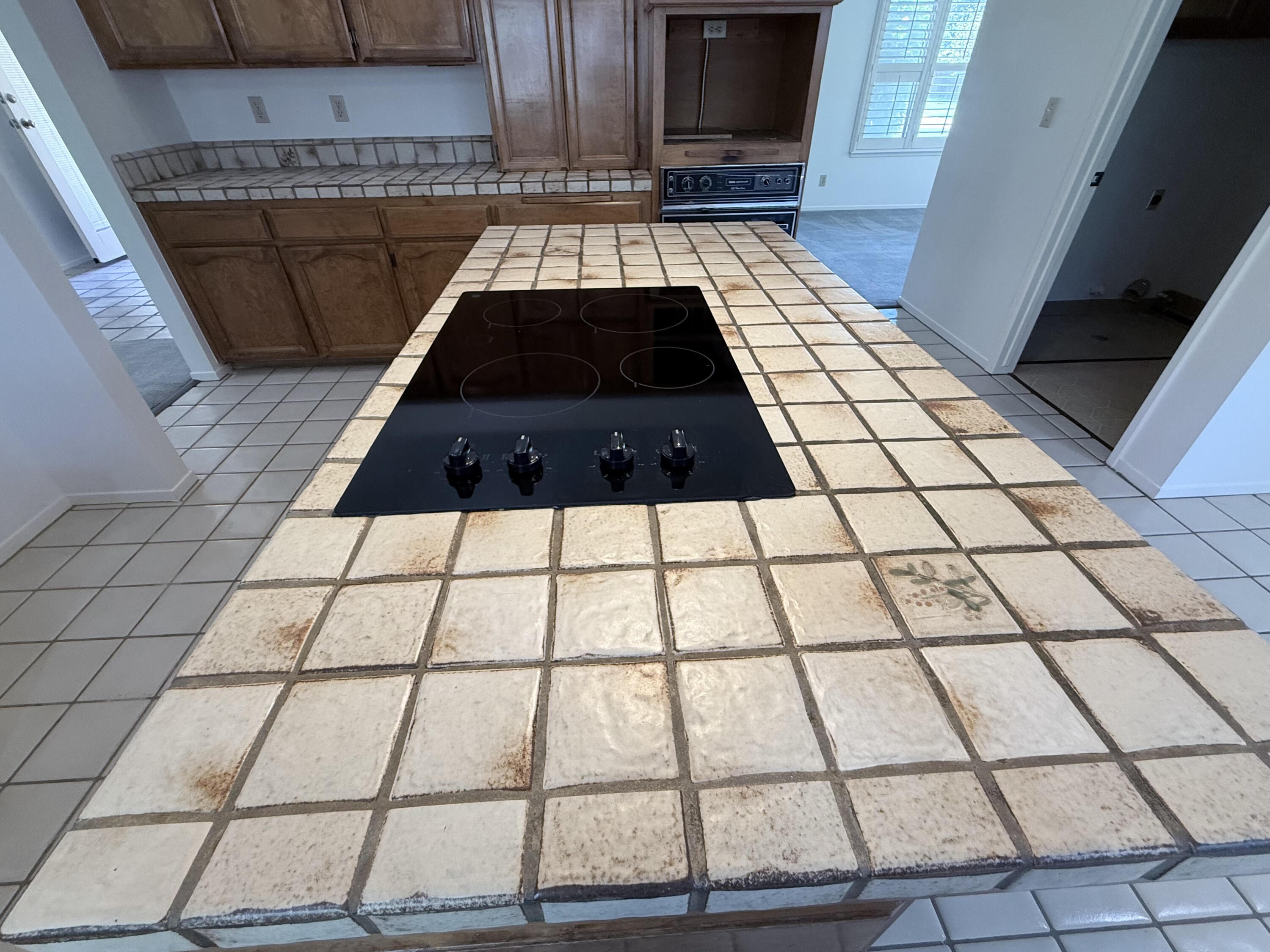 2300 E Iris Ave, Visalia, CA 93292