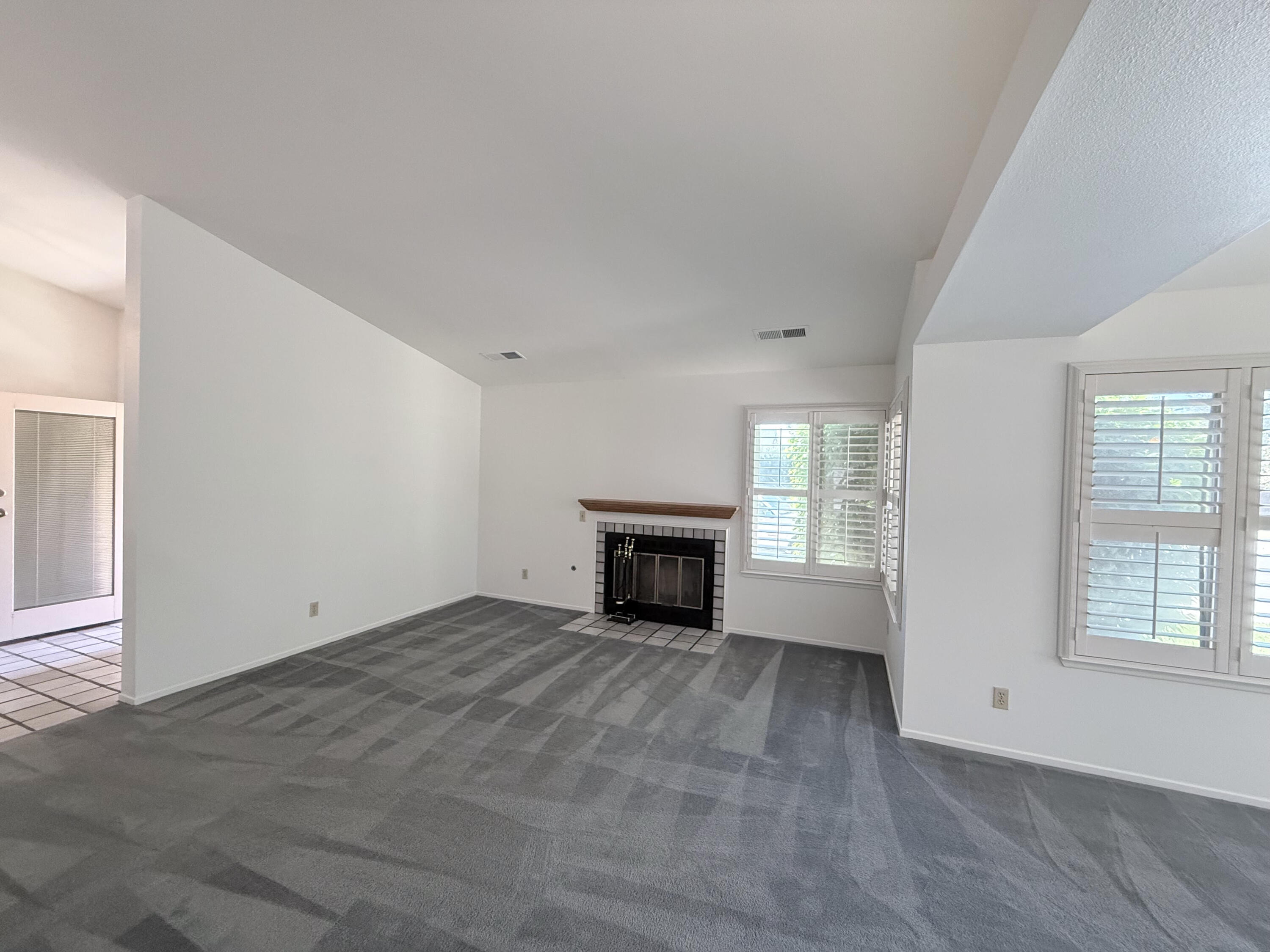2300 E Iris Ave, Visalia, CA 93292