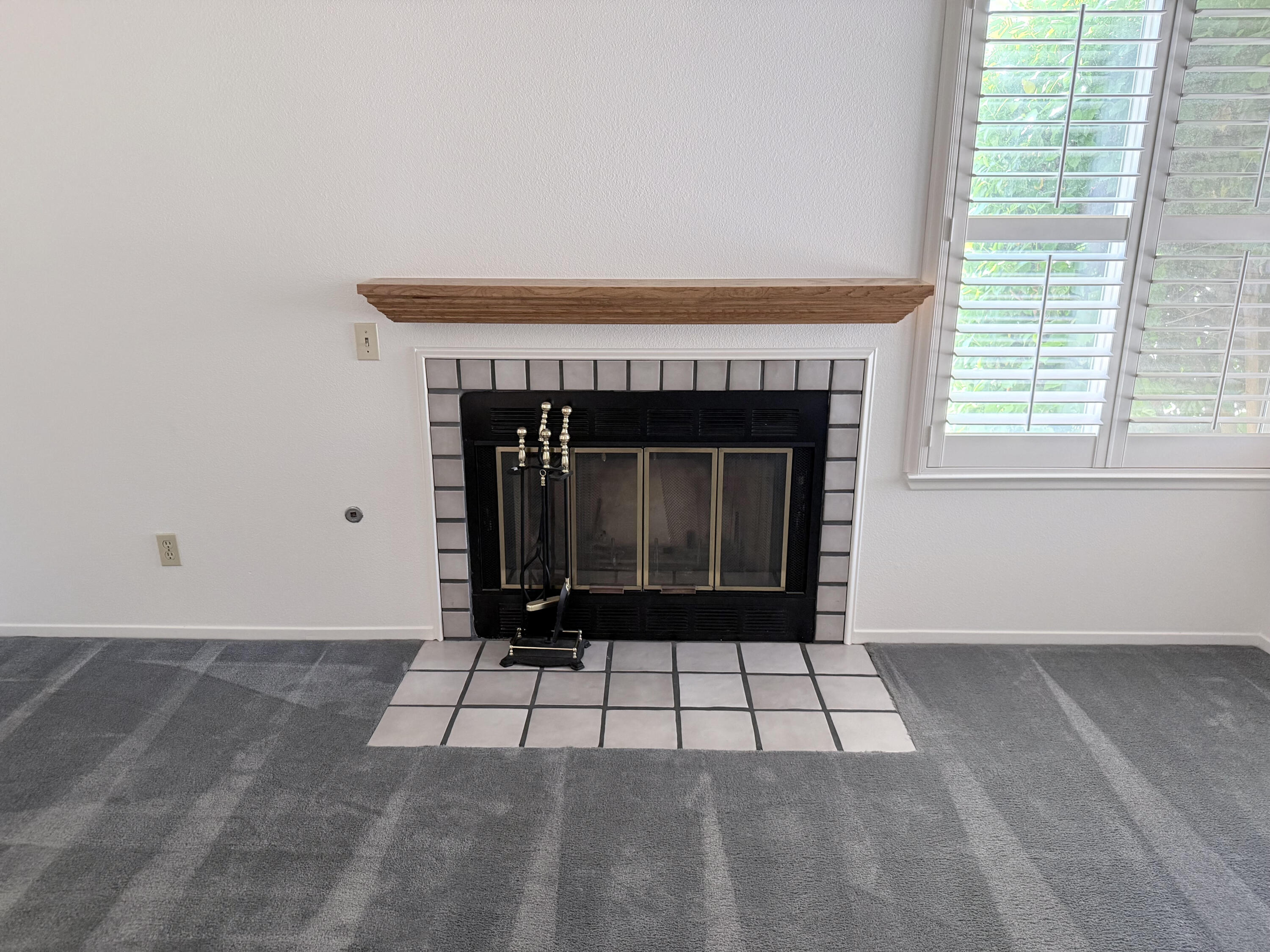 2300 E Iris Ave, Visalia, CA 93292