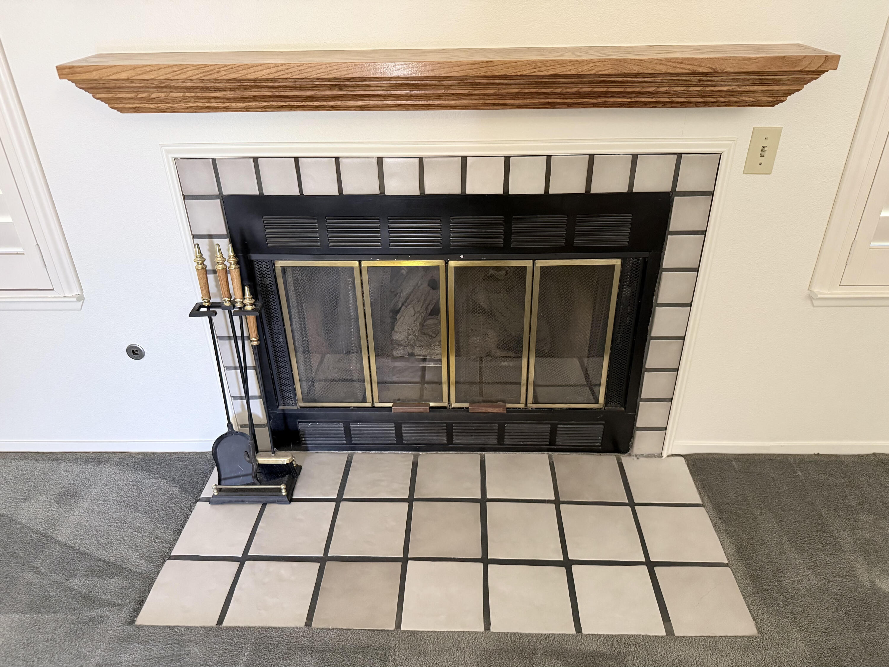 2300 E Iris Ave, Visalia, CA 93292