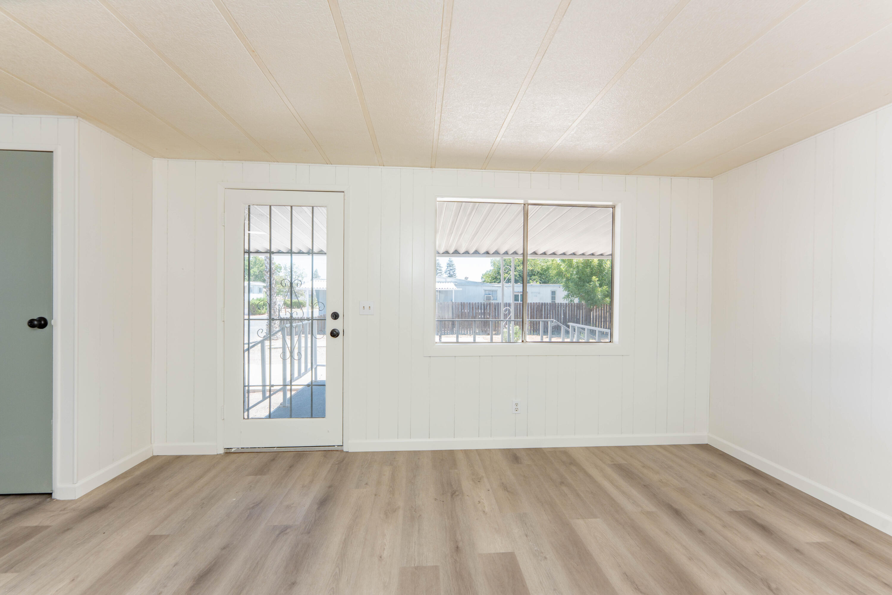 5505 W Tulare Ave #101, Visalia, CA 93277