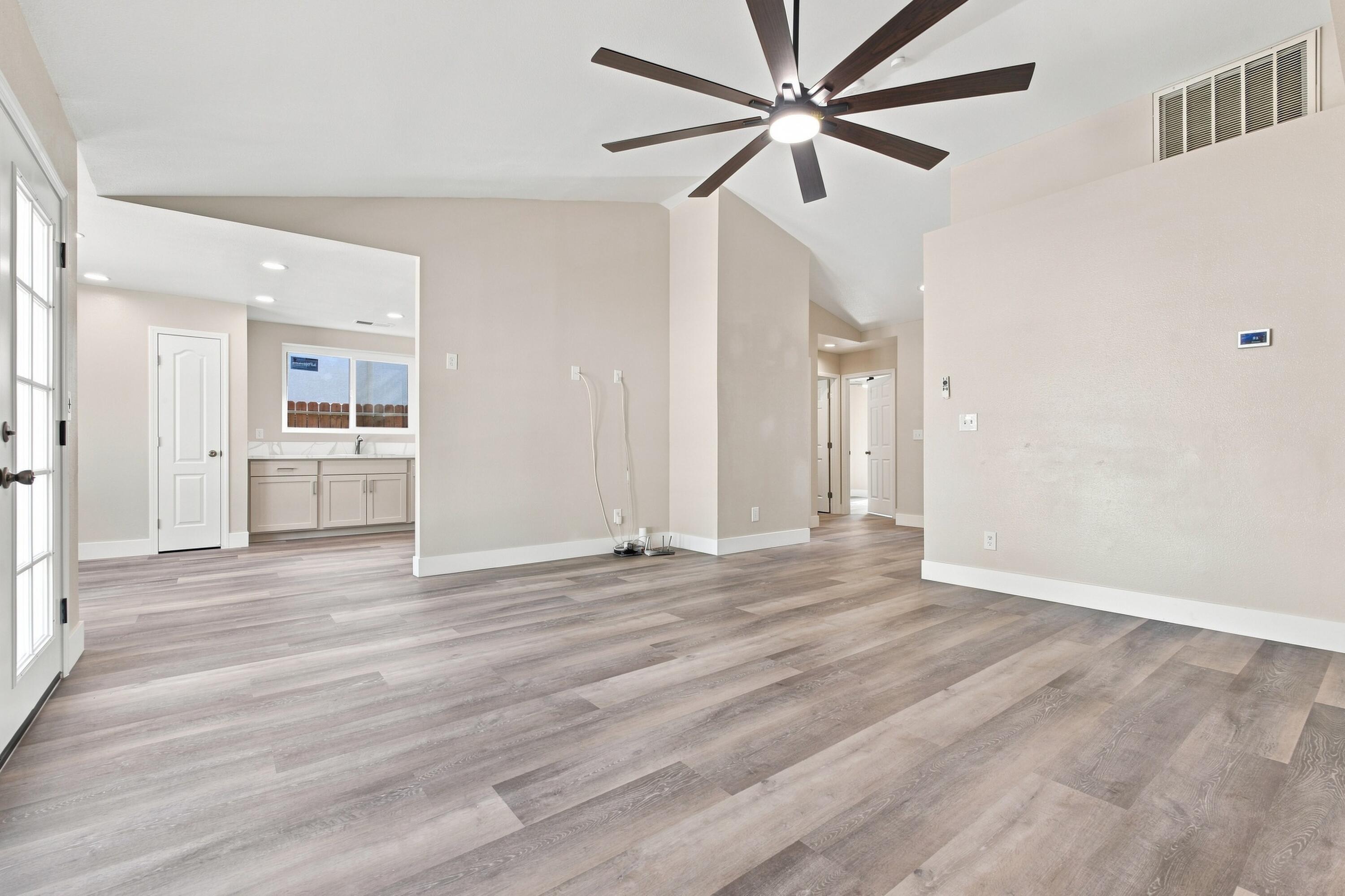 1646 Hartley Ave, Farmersville, CA 93223