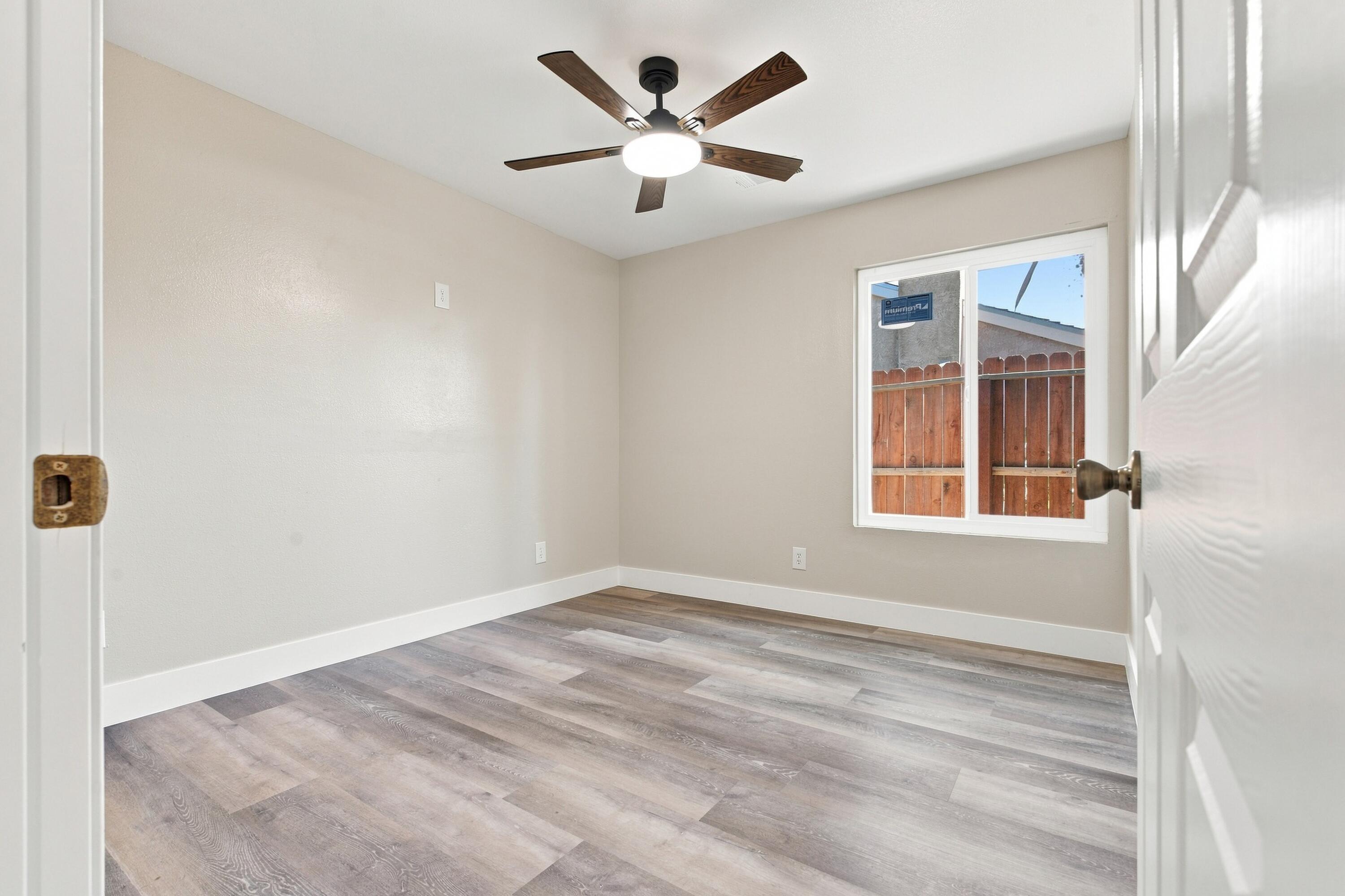 1646 Hartley Ave, Farmersville, CA 93223
