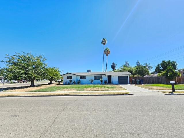 1464 Etna, Tulare, CA 93274
