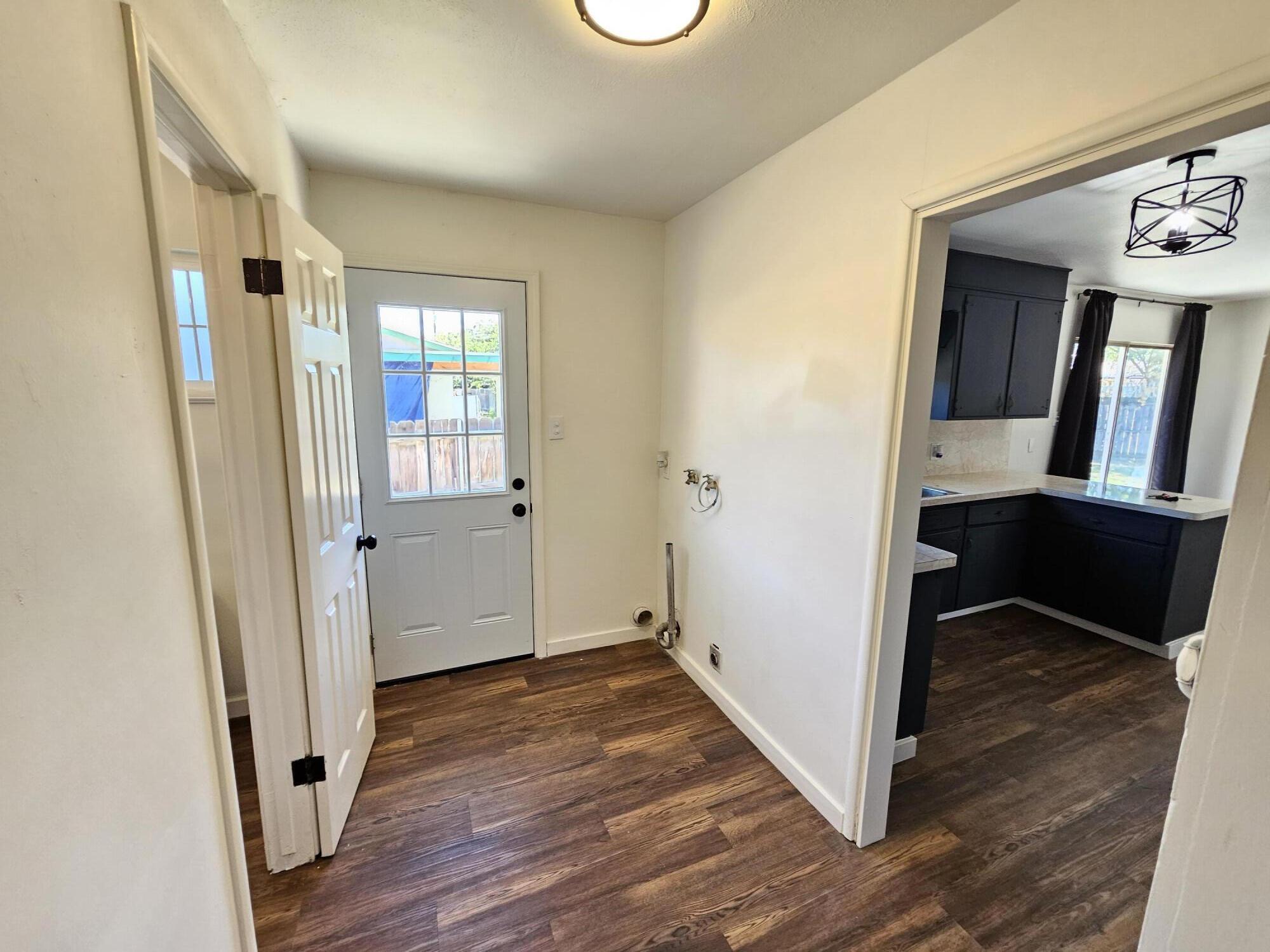 1464 Etna, Tulare, CA 93274