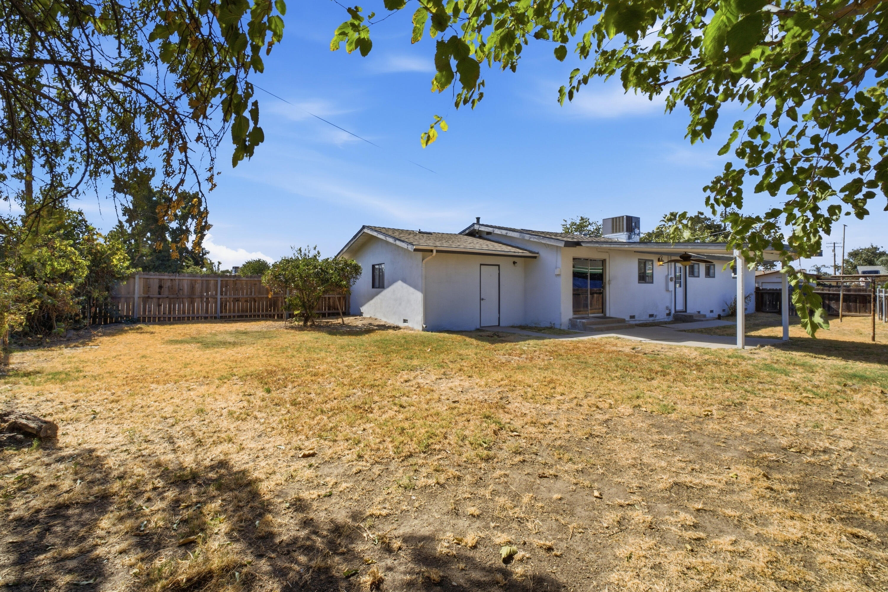 1464 Etna, Tulare, CA 93274