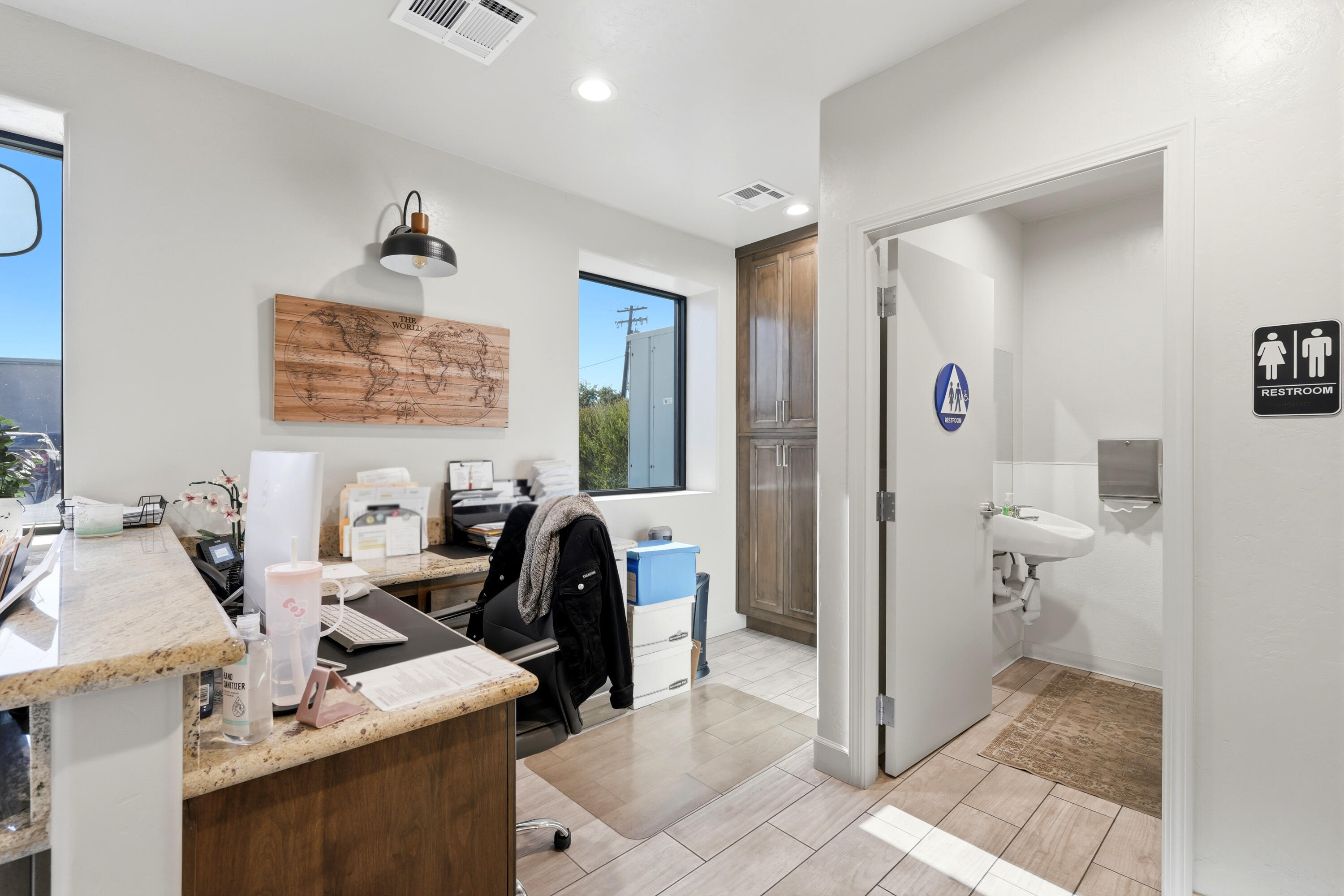 222 S Dunworth St, Visalia, CA 93292
