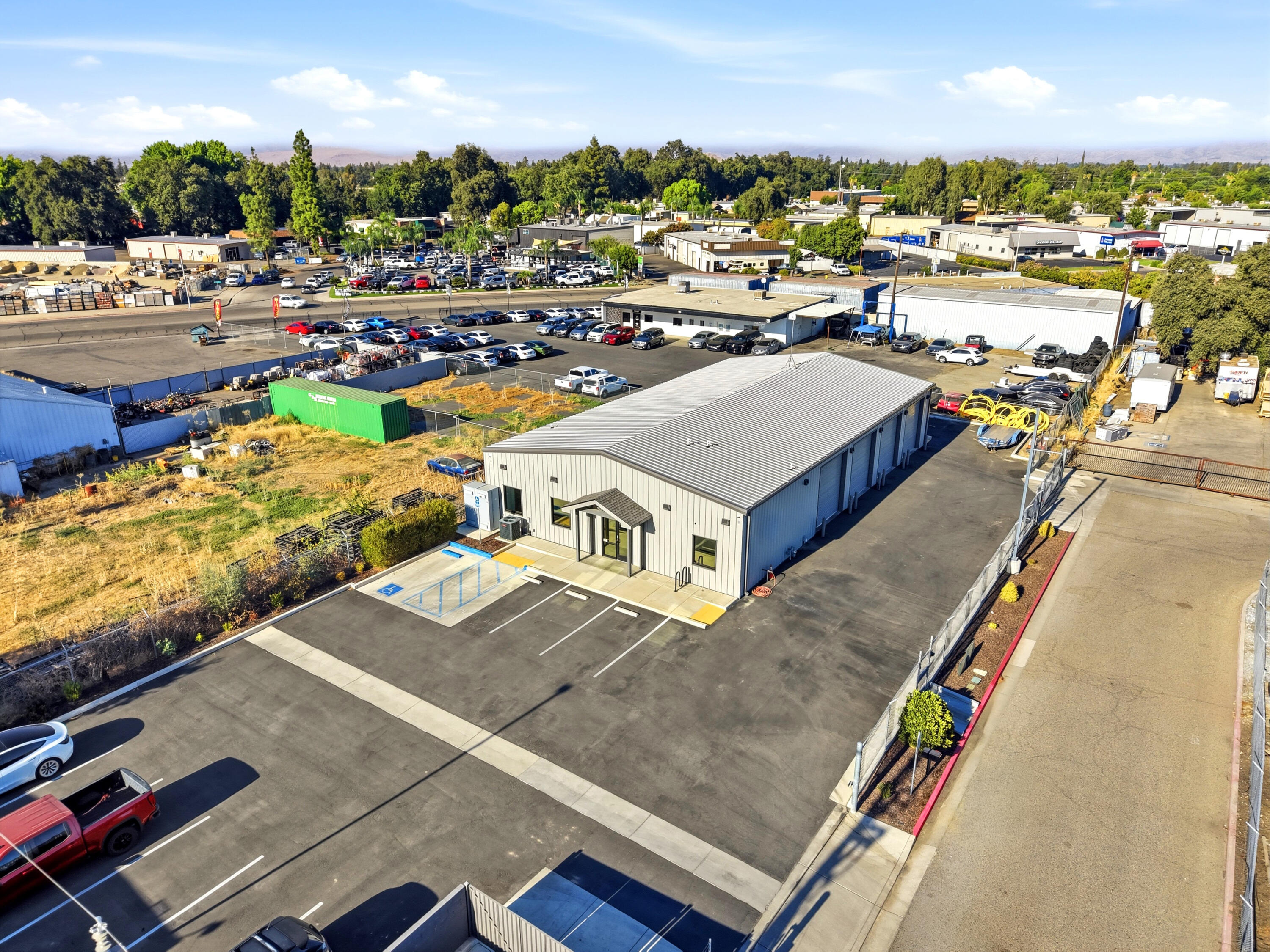 222 S Dunworth St, Visalia, CA 93292