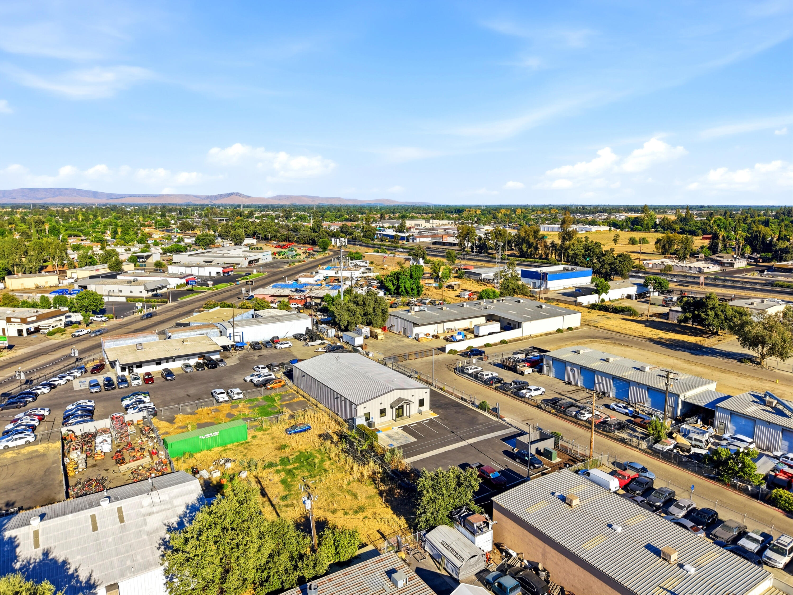 222 S Dunworth St, Visalia, CA 93292