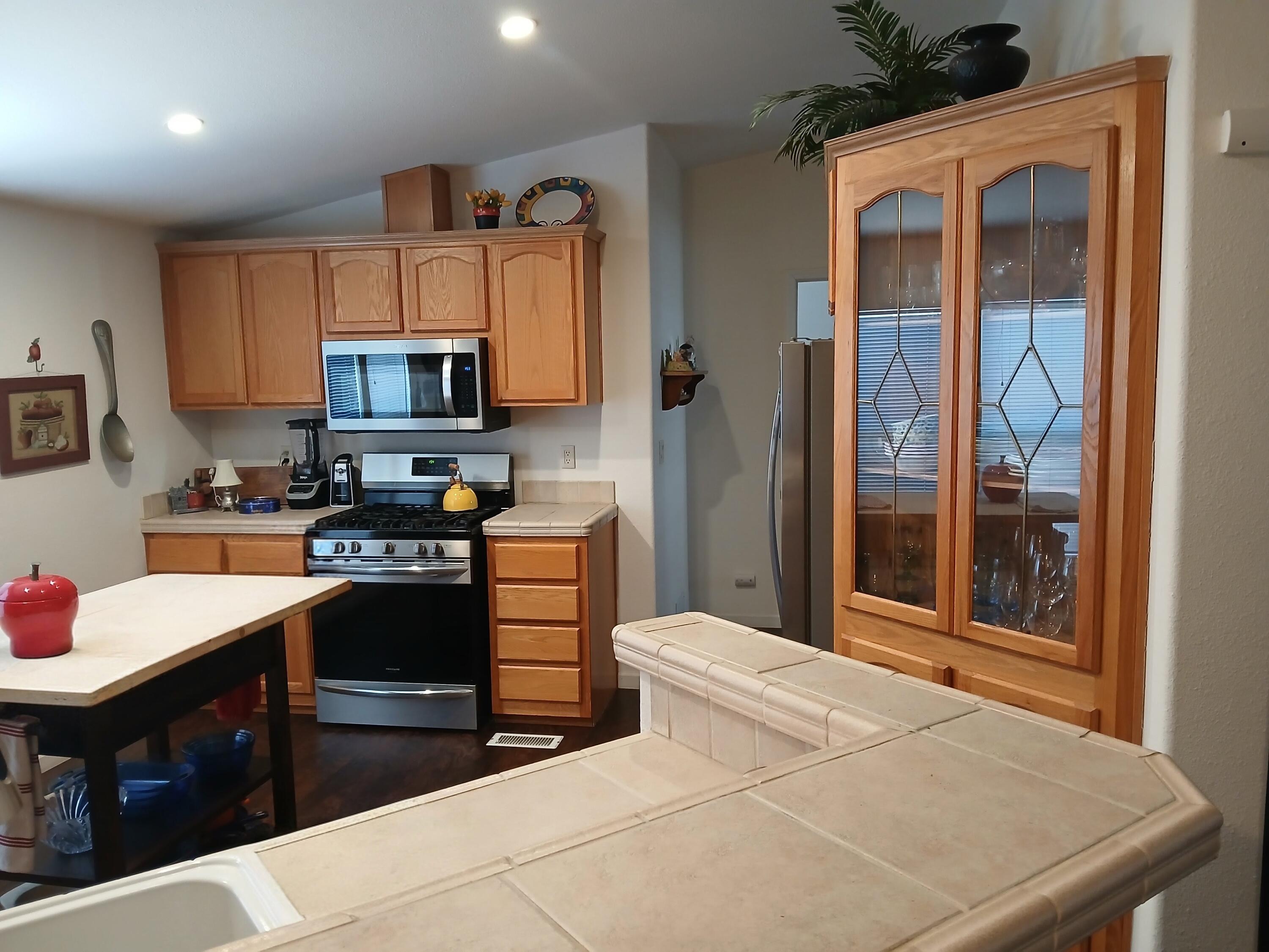 2400 W Midvalley Ave #Q7, Visalia, CA 93277