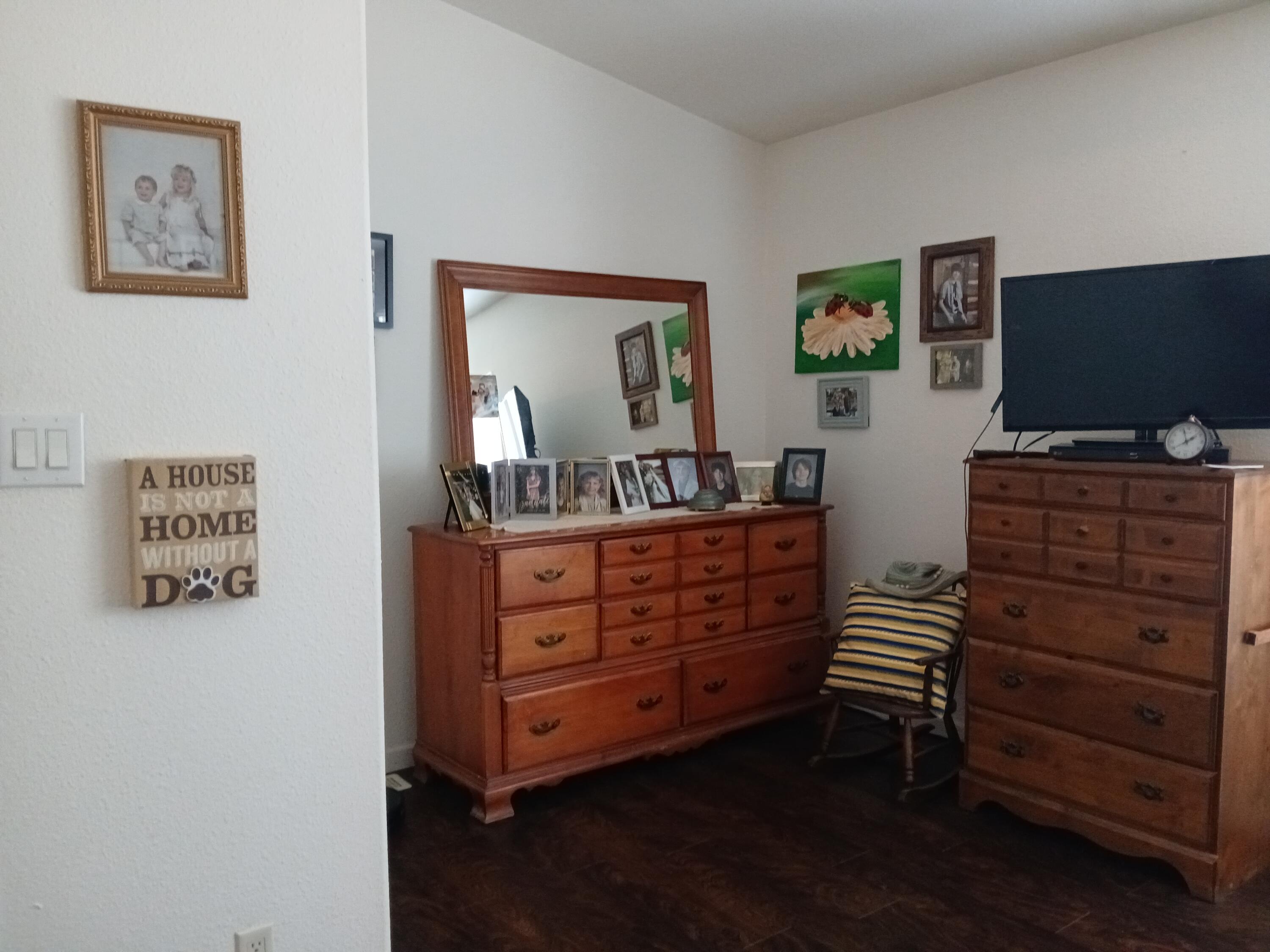 2400 W Midvalley Ave #Q7, Visalia, CA 93277