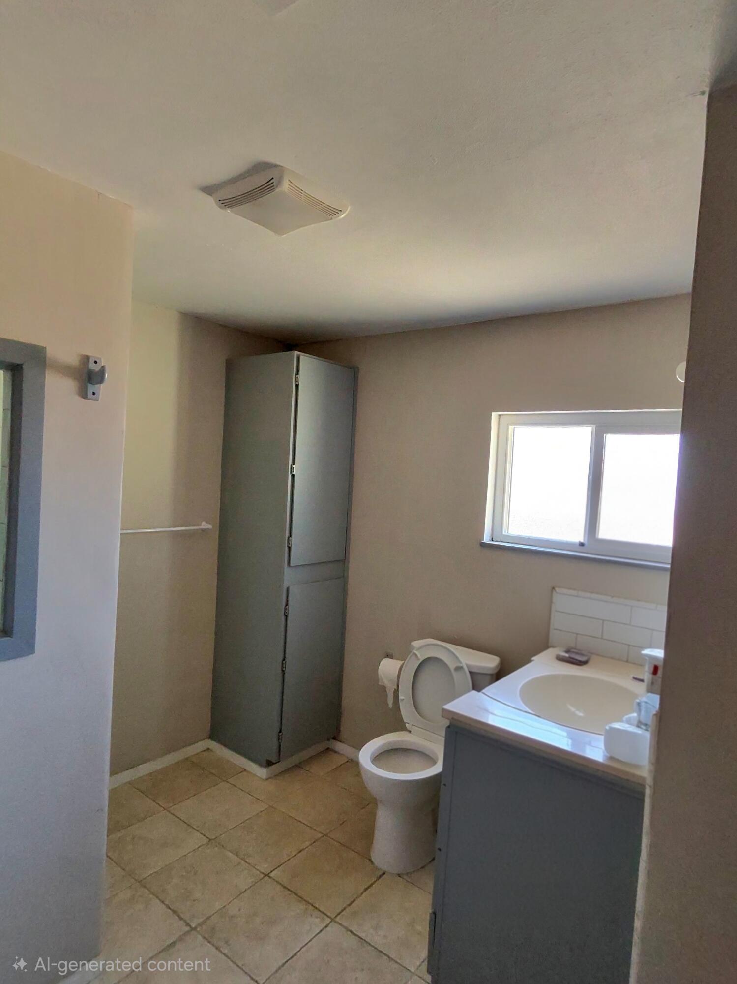 304 W Compton Ave, Pixley, CA 93256